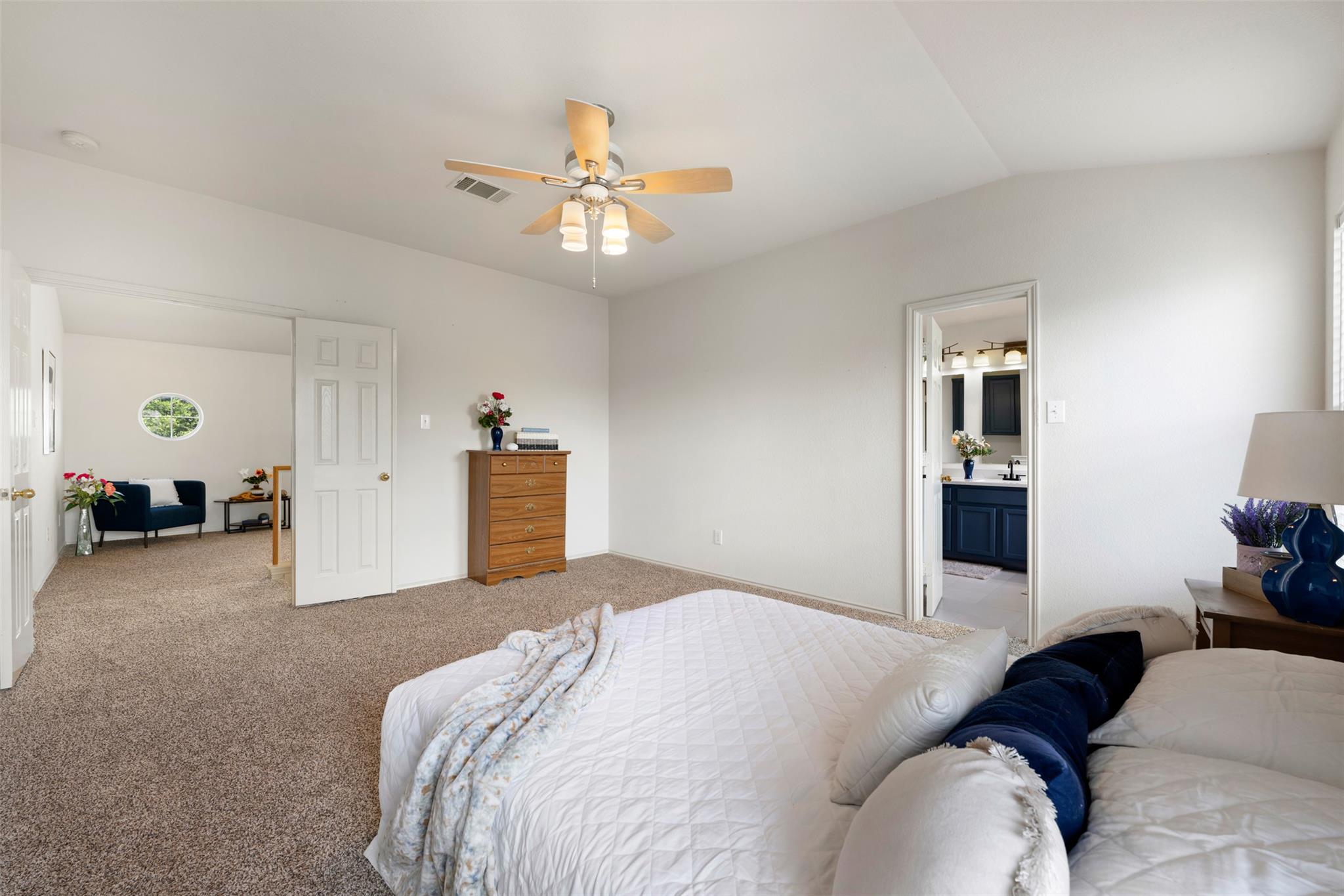 1104 Henderson Dr, Leander, TX 78641