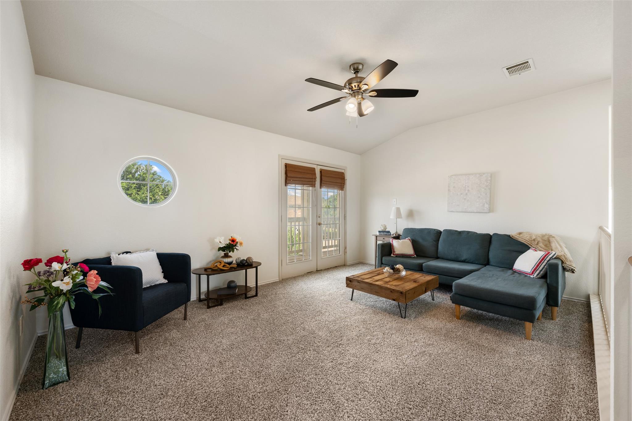 1104 Henderson Dr, Leander, TX 78641