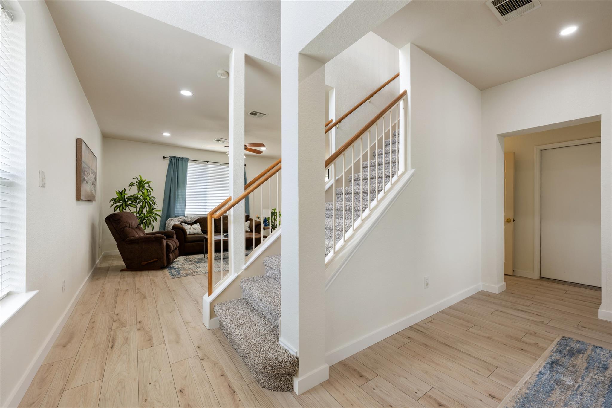 1104 Henderson Dr, Leander, TX 78641