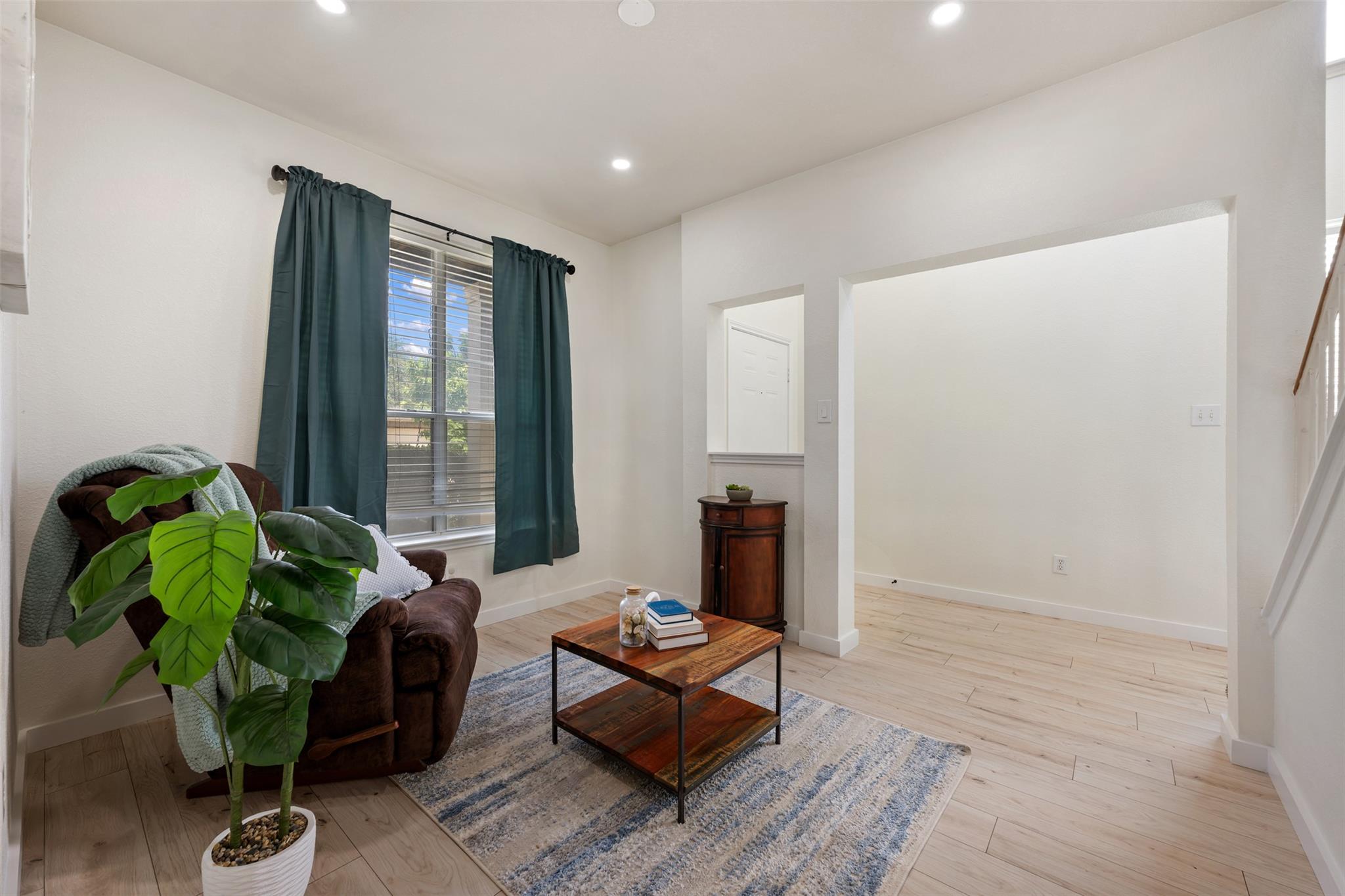 1104 Henderson Dr, Leander, TX 78641