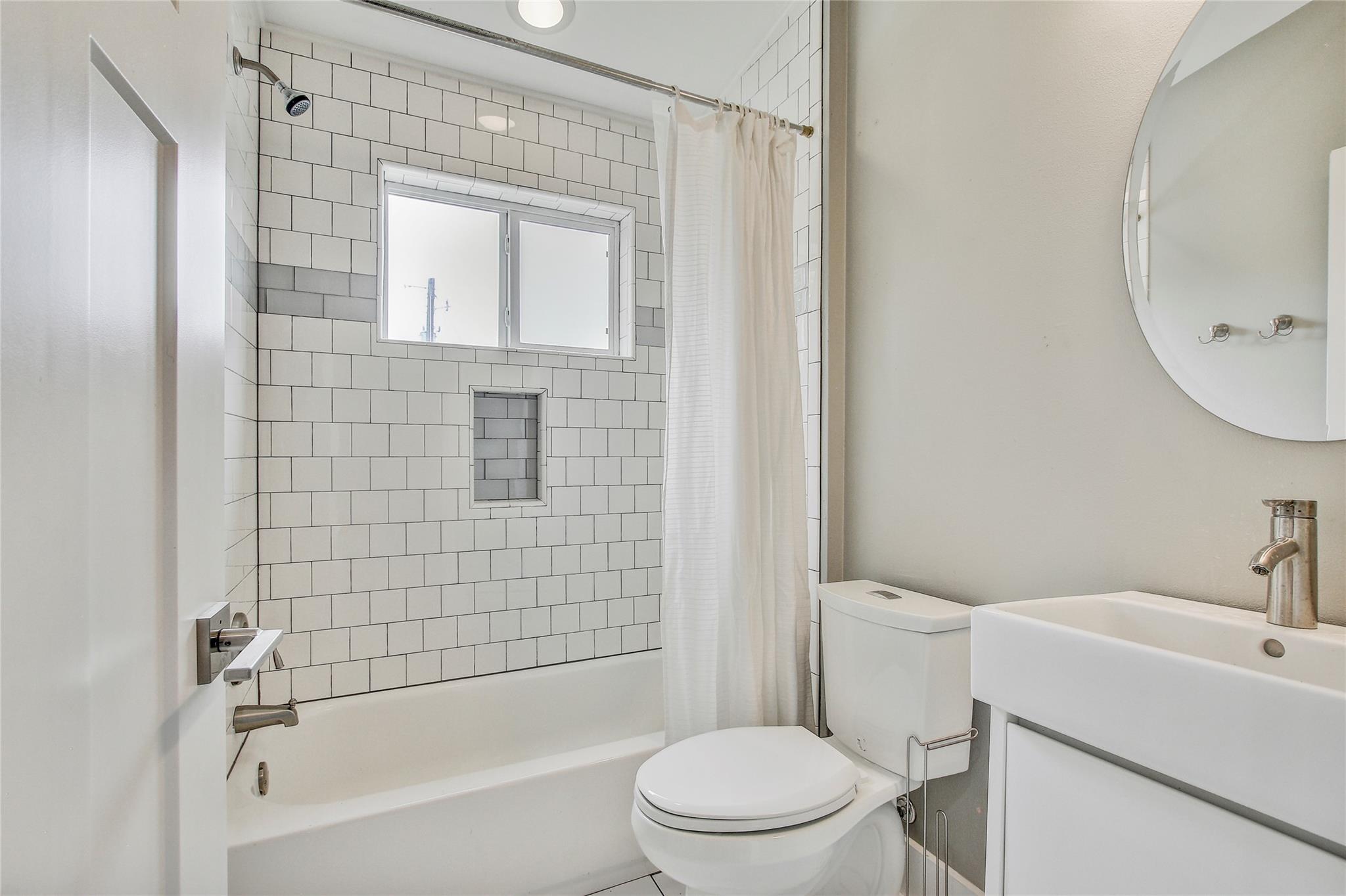 5109 Lott Ave # AA, Austin, TX 78721