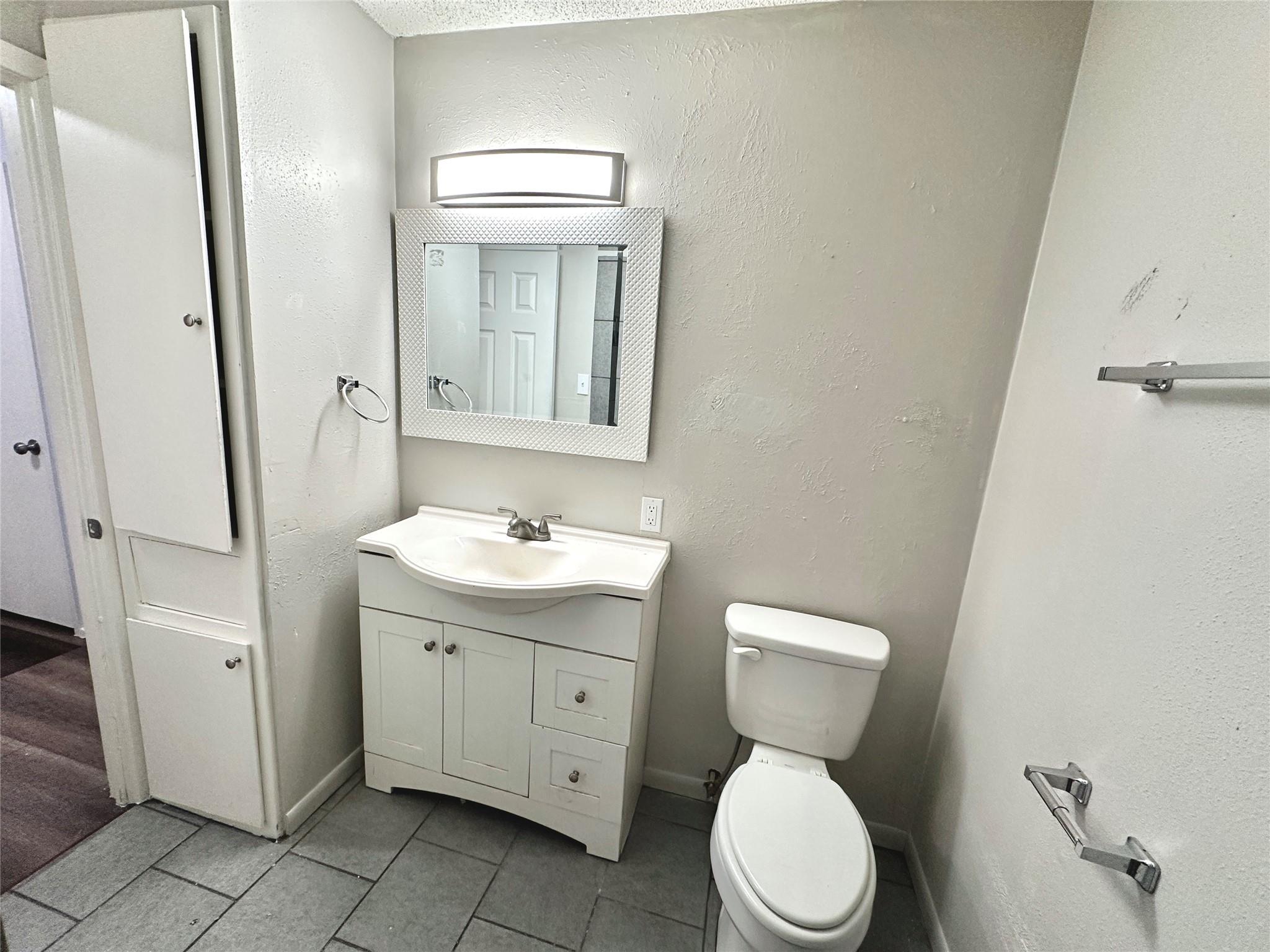 3822 Southway Dr # 102, Austin, TX 78704