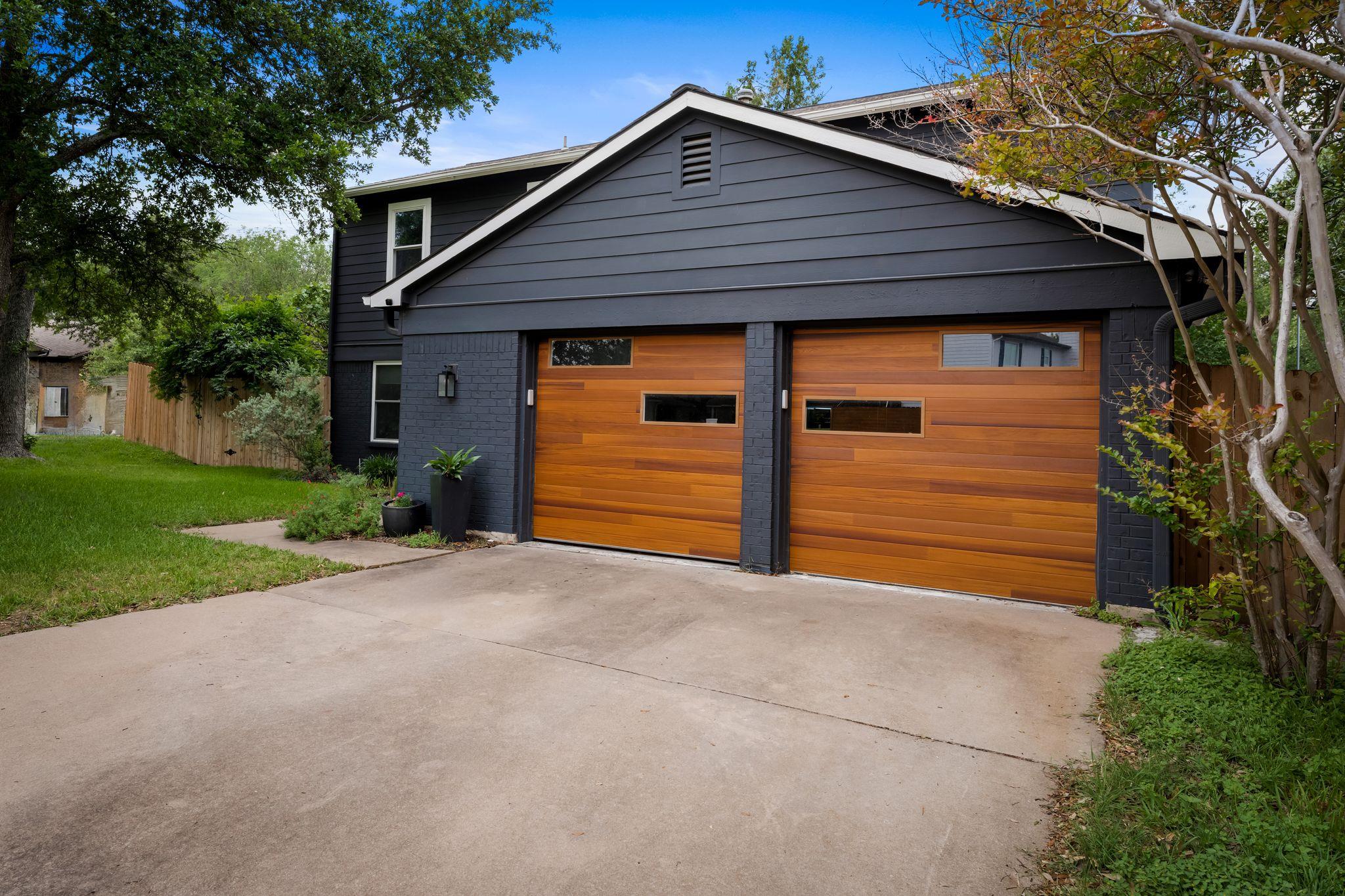 11600 Parkfield Dr, Austin, TX 78758