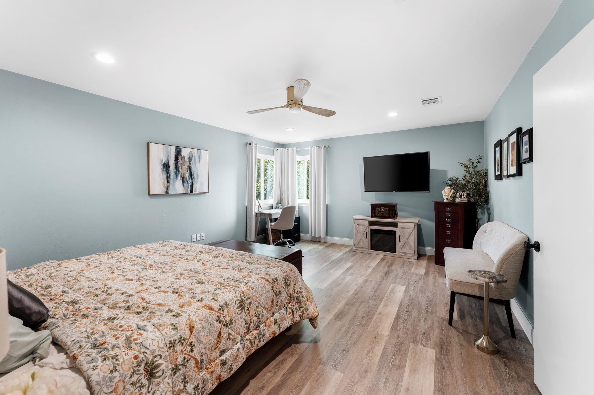 11600 Parkfield Dr, Austin, TX 78758