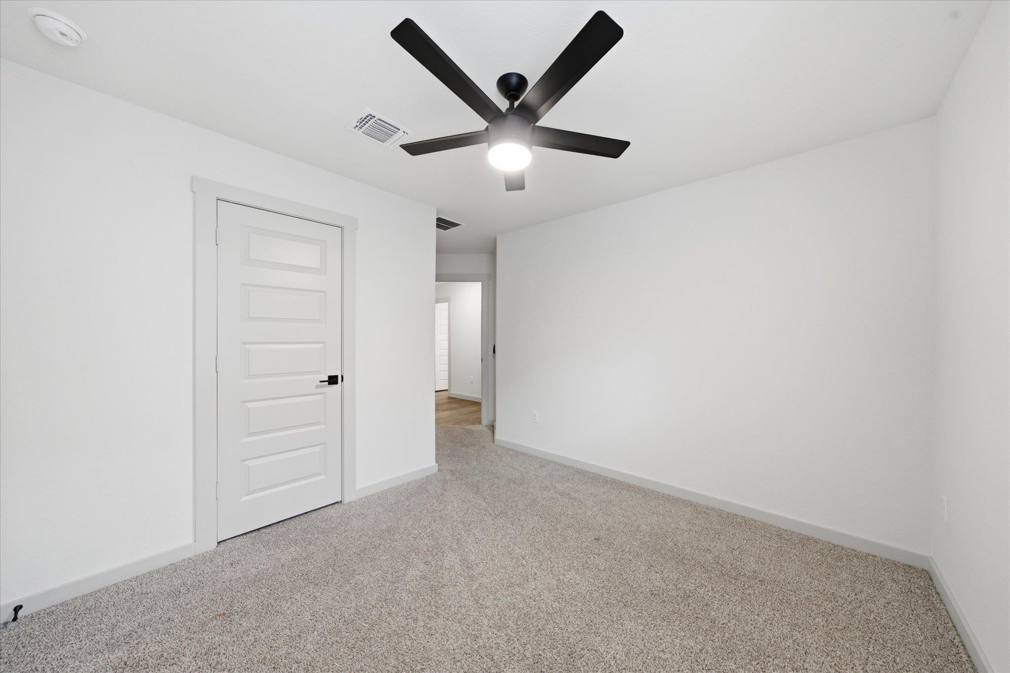 105 Krause Springs Dr, Hutto, TX 78634