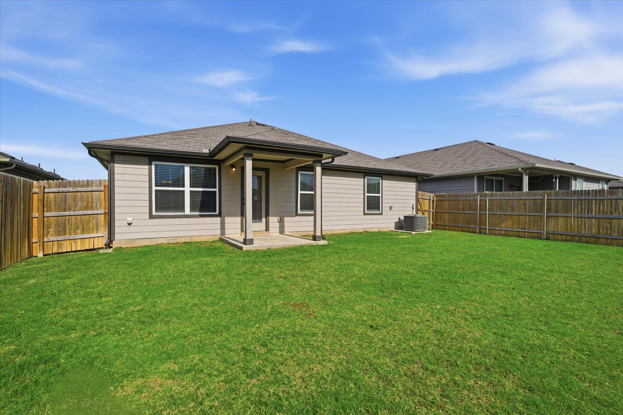 105 Krause Springs Dr, Hutto, TX 78634
