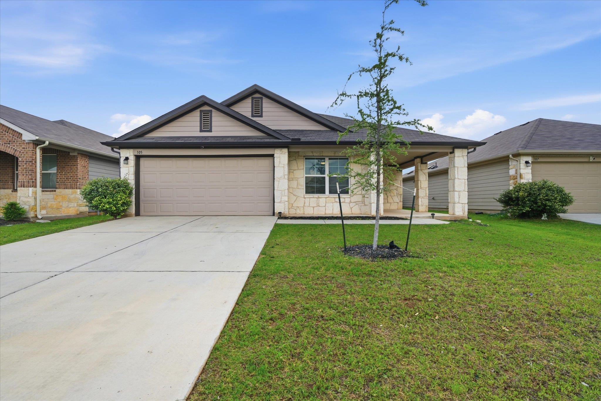 105 Krause Springs Dr, Hutto, TX 78634