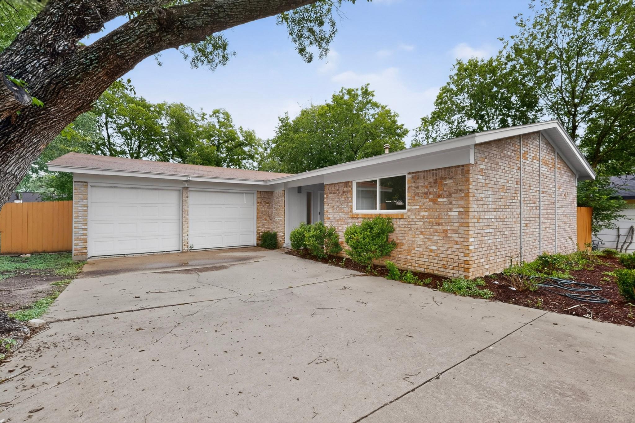 9807 Dallum Dr, Austin, TX 78753