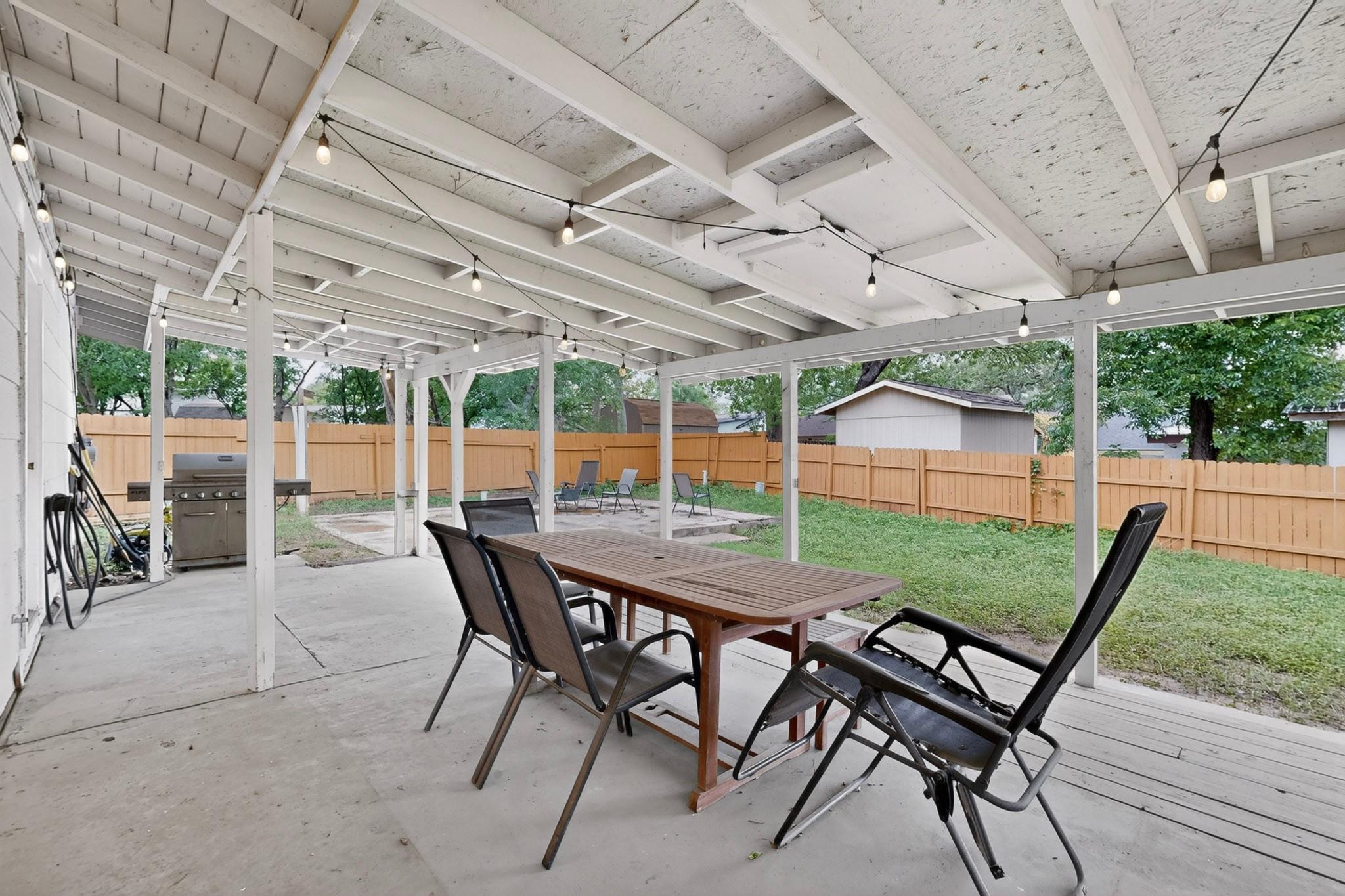 9807 Dallum Dr, Austin, TX 78753