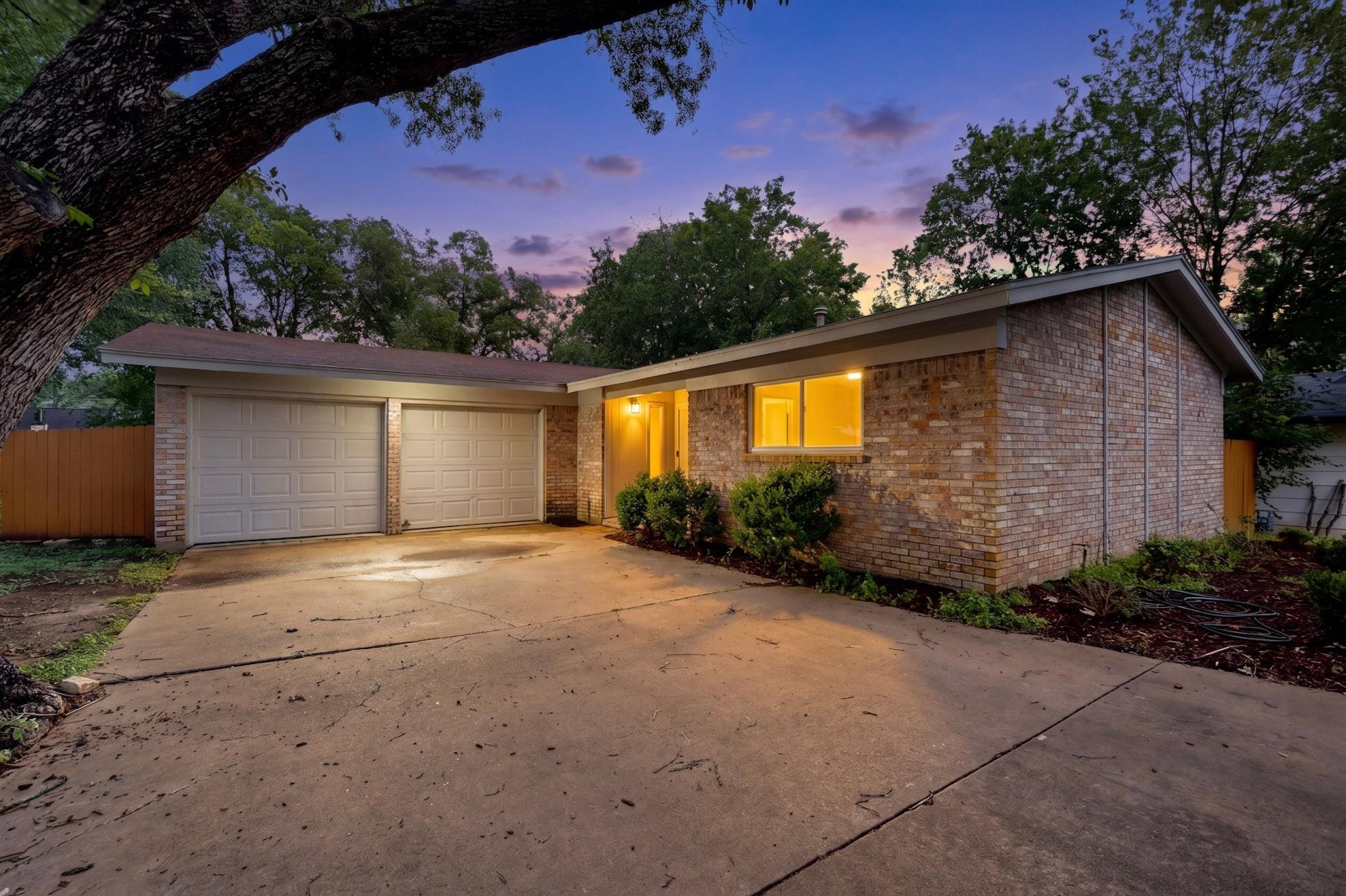 9807 Dallum Dr, Austin, TX 78753