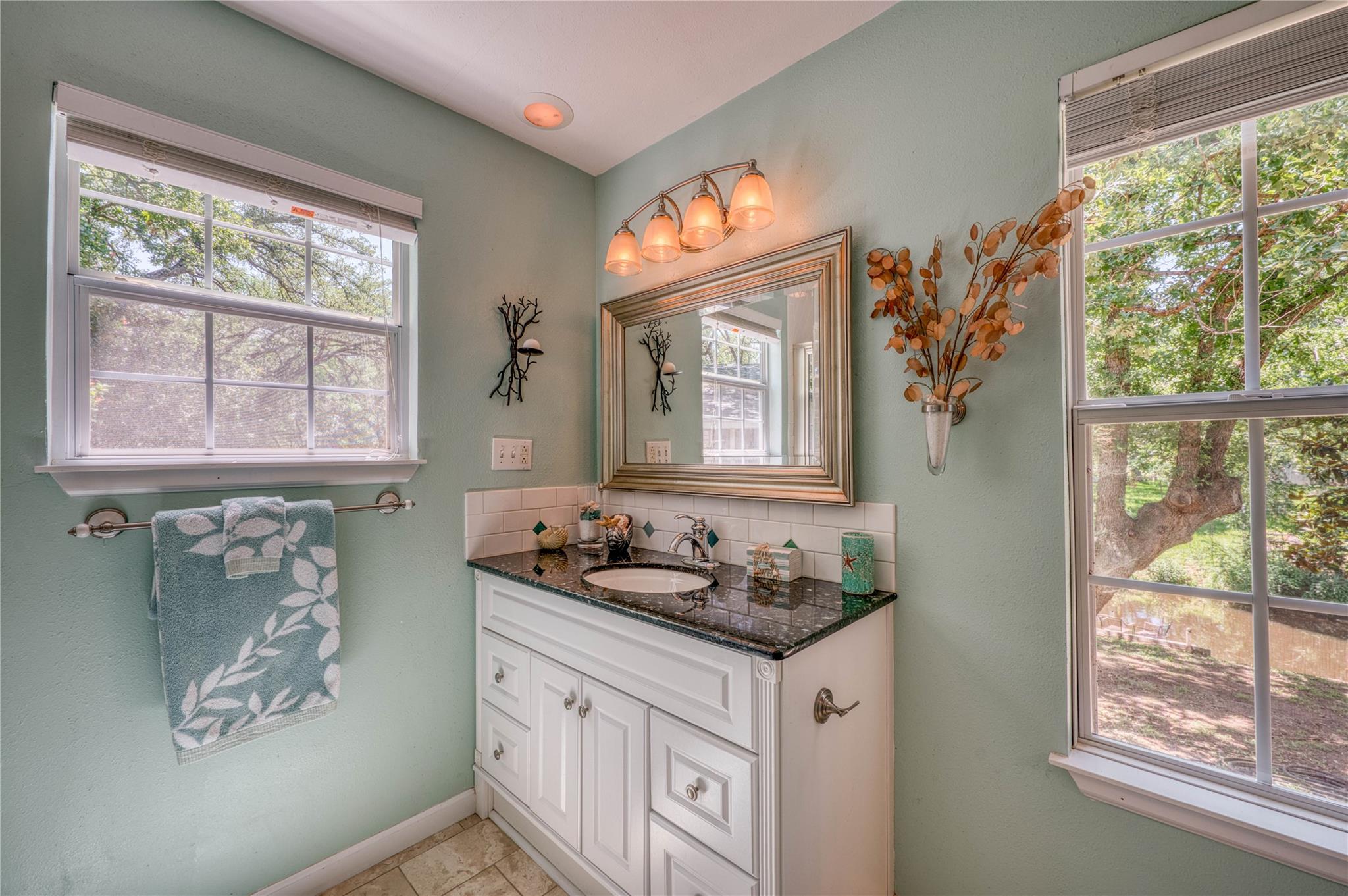 113 Red Bird Dr, Kingsland, TX 78639