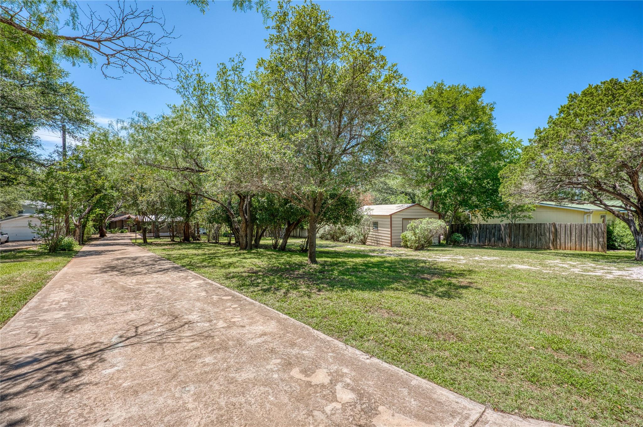 113 Red Bird Dr, Kingsland, TX 78639