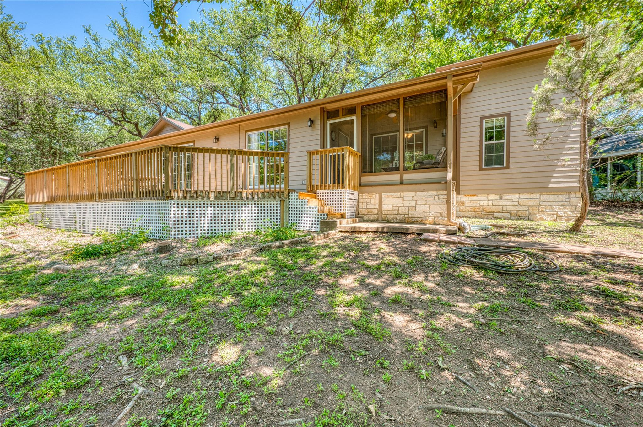113 Red Bird Dr, Kingsland, TX 78639