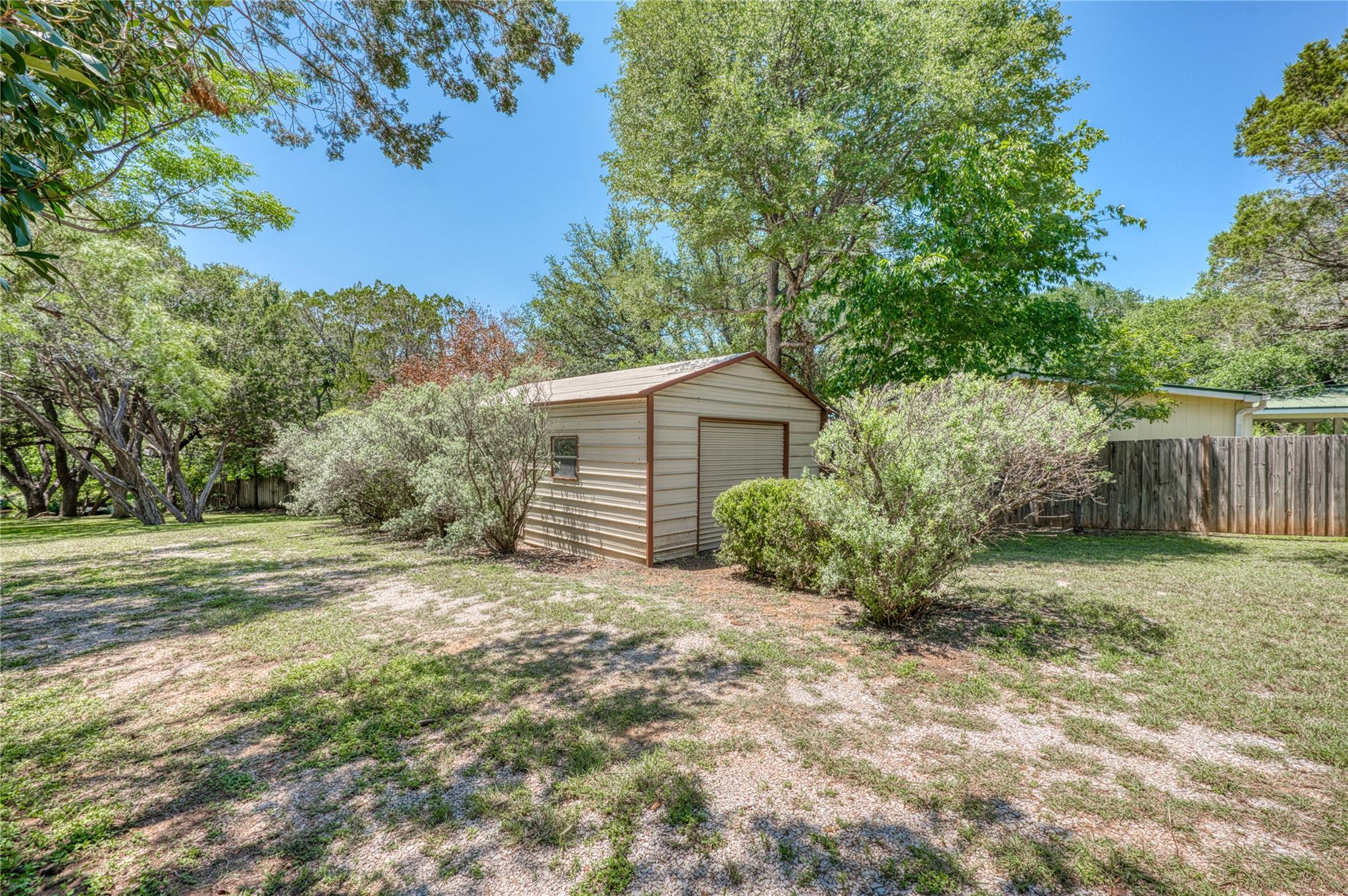 113 Red Bird Dr, Kingsland, TX 78639