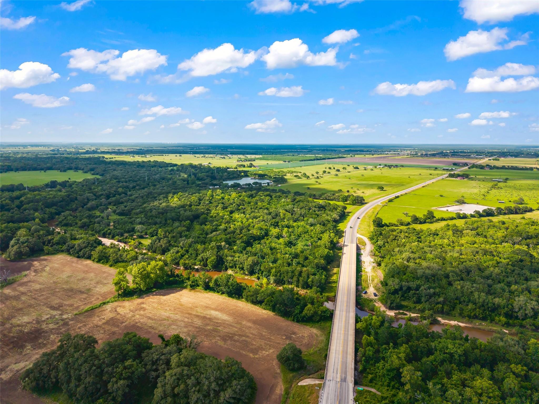 5523 Ehrman Lake Ln, Wallis, TX 77485