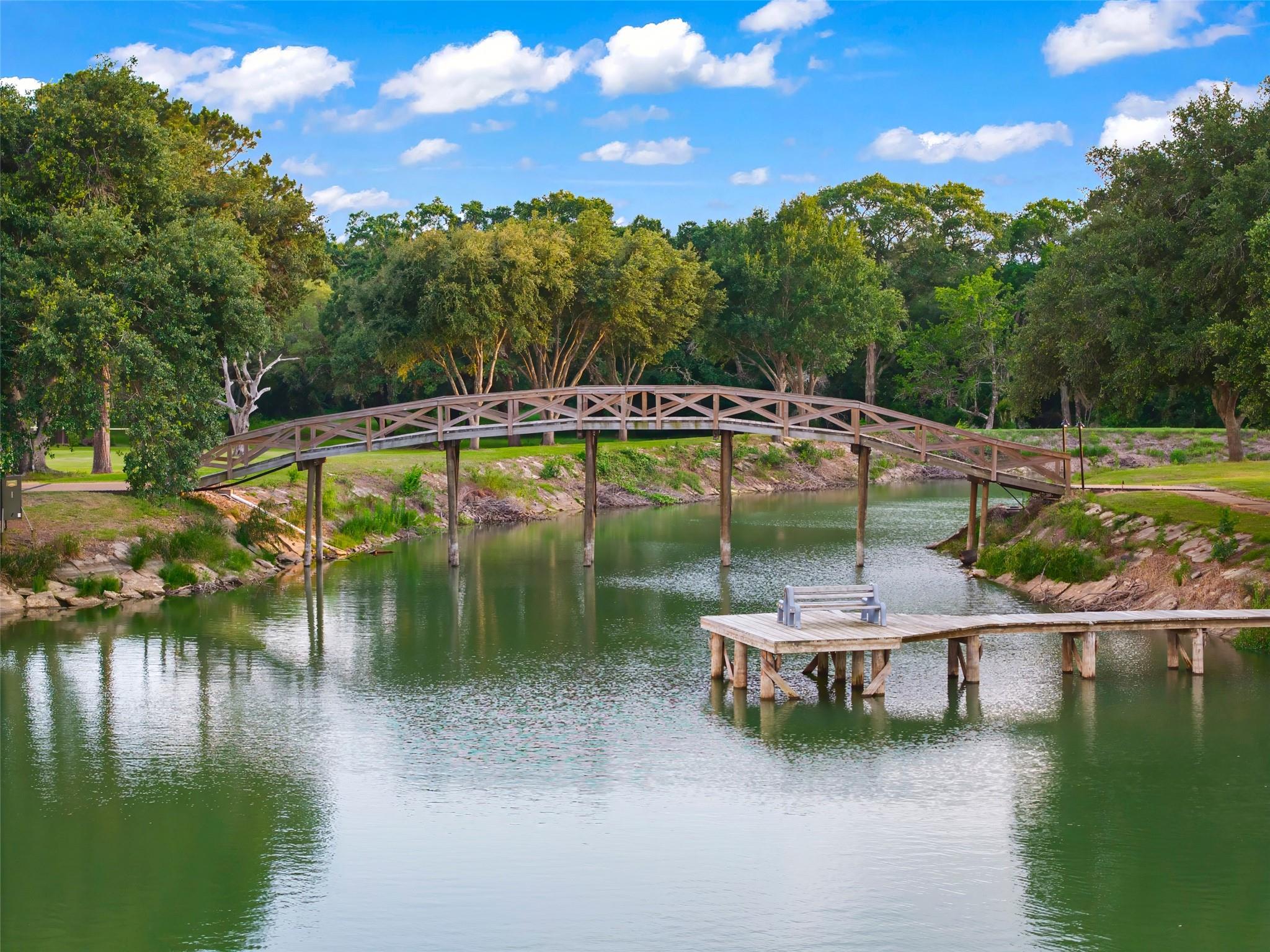 5523 Ehrman Lake Ln, Wallis, TX 77485