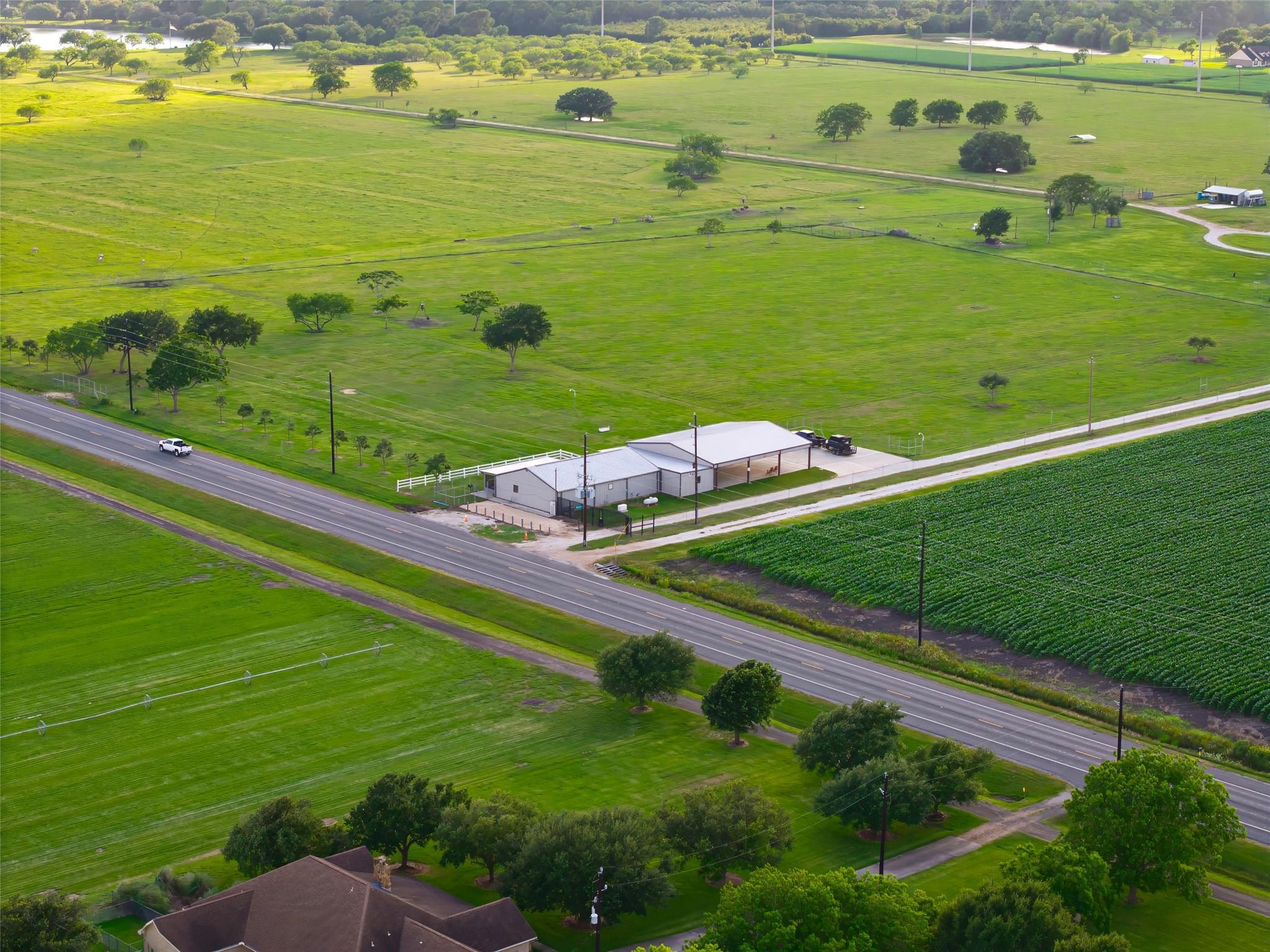 5523 Ehrman Lake Ln, Wallis, TX 77485