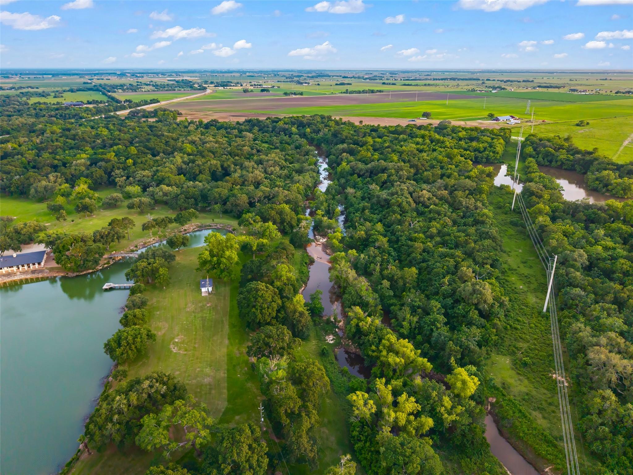 5523 Ehrman Lake Ln, Wallis, TX 77485