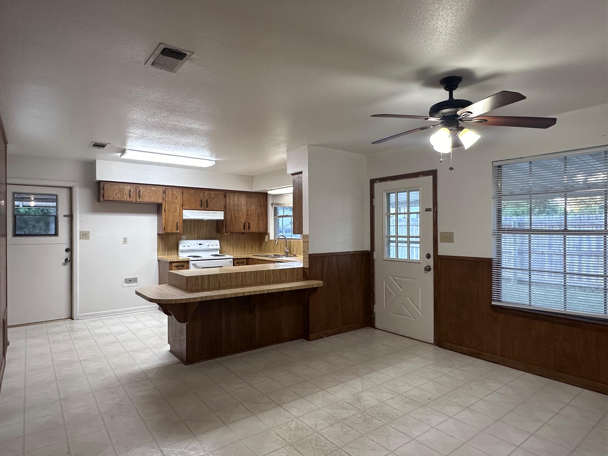 124 Plum St St, Bastrop, TX 78602