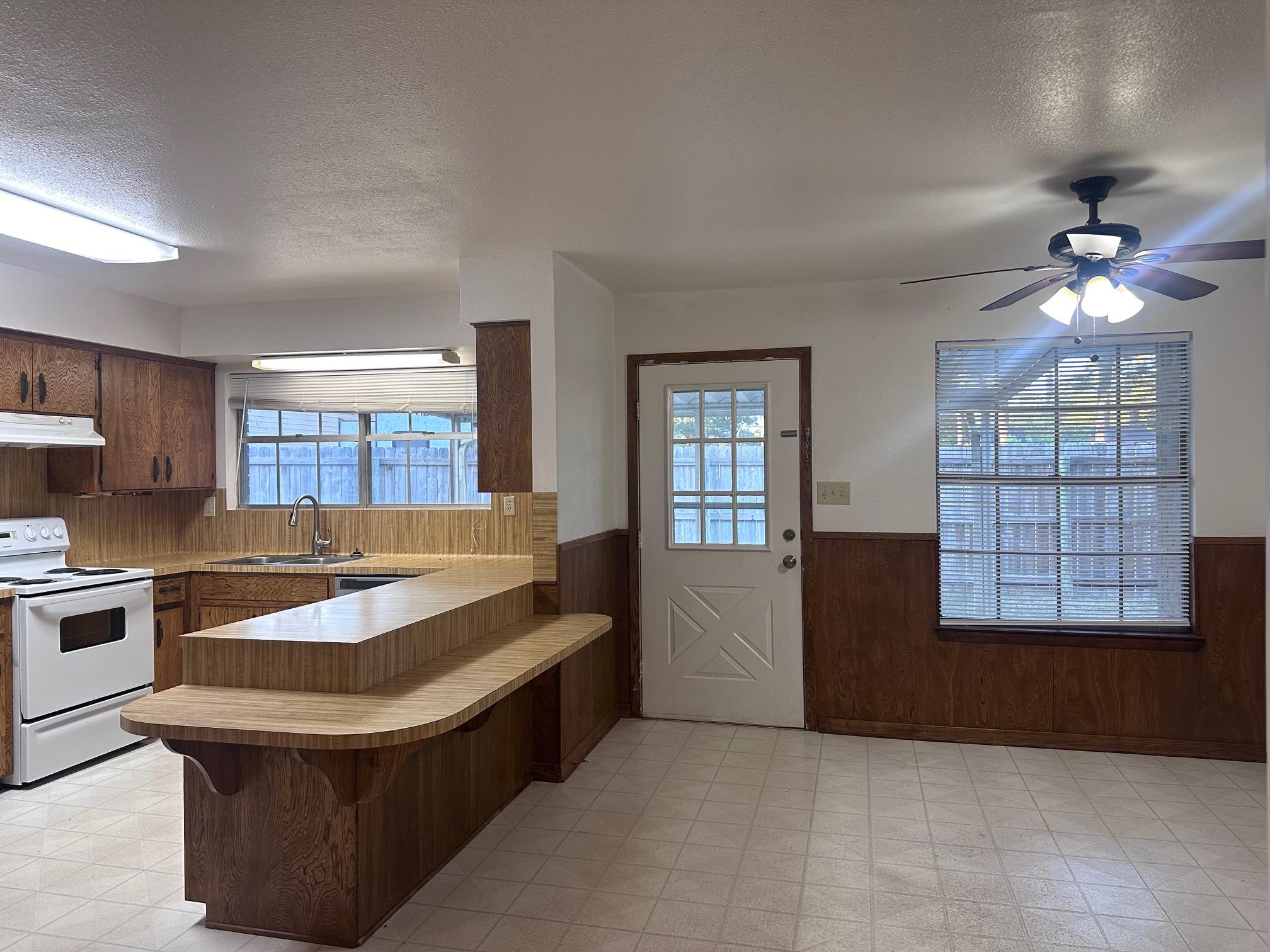 124 Plum St St, Bastrop, TX 78602