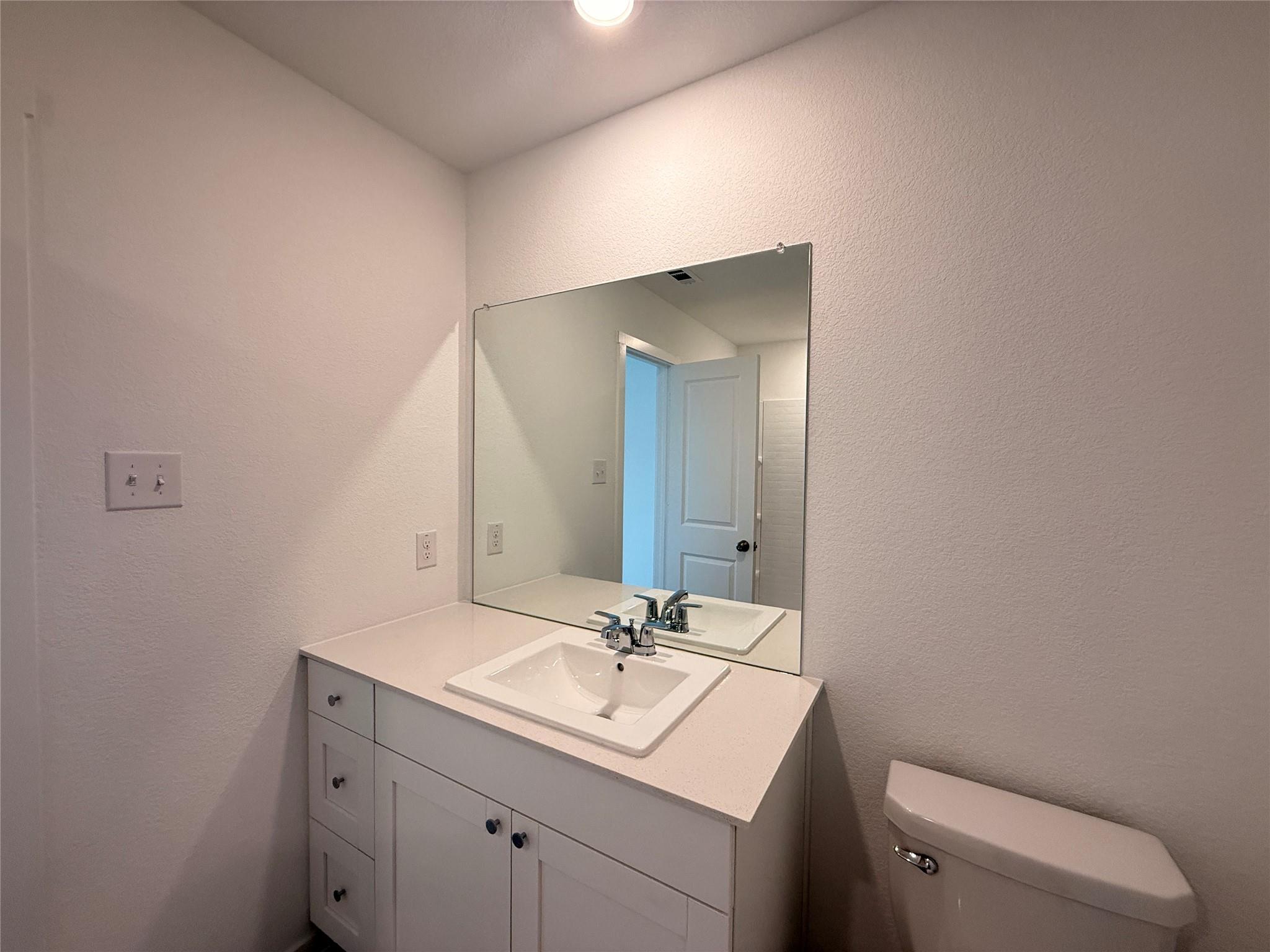 112 Texas Angel Way, Jarrell, TX 76537