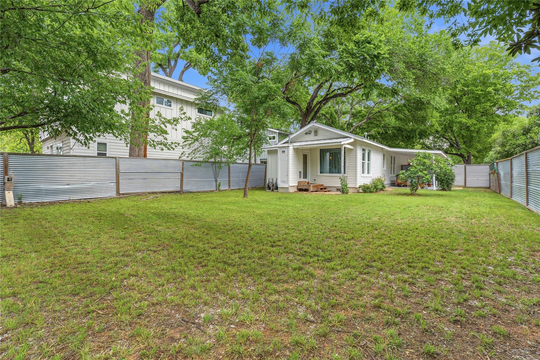 1122 Gunter St, Austin, TX 78702