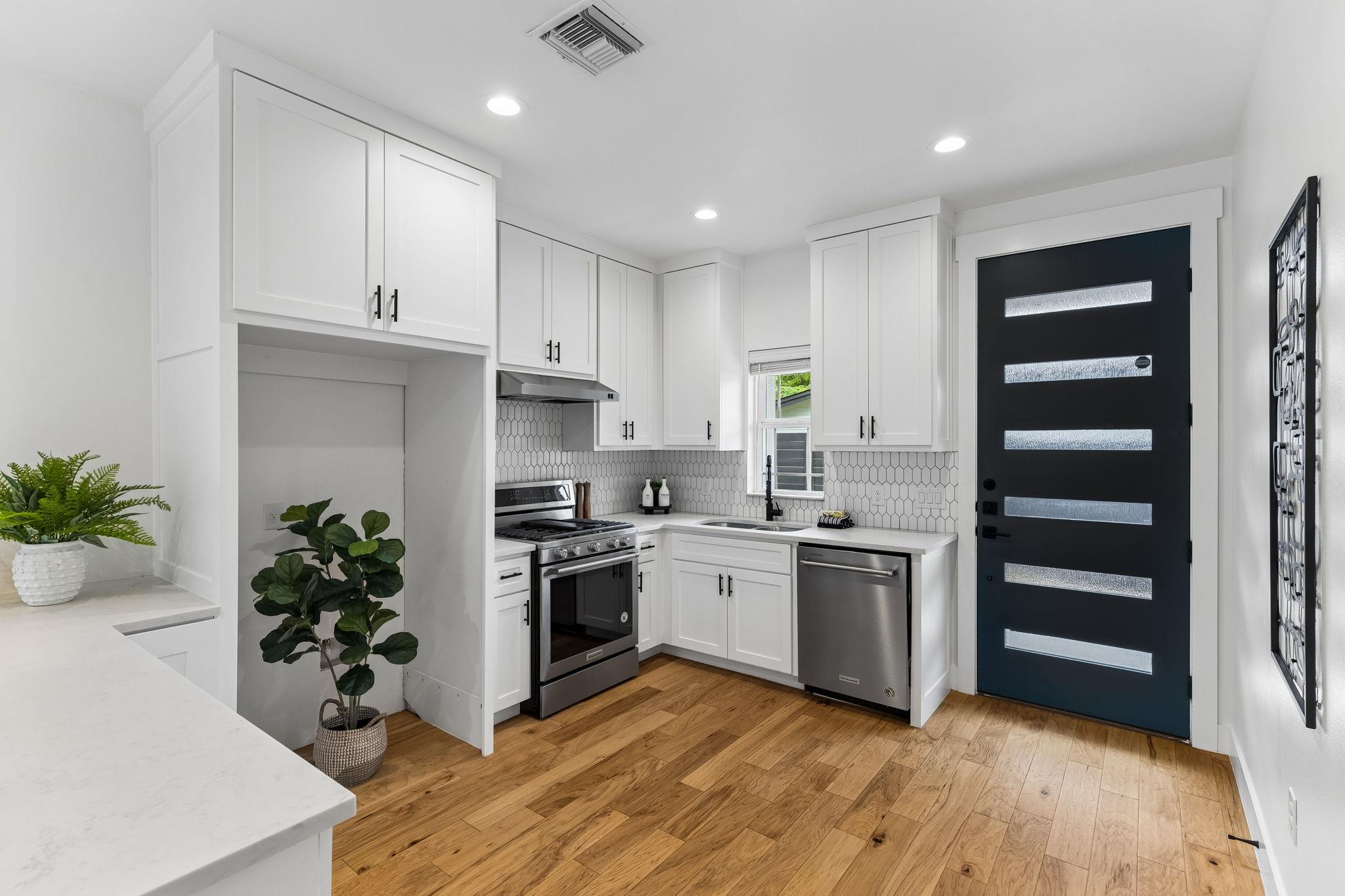 806 Philco Dr # 2, Austin, TX 78745
