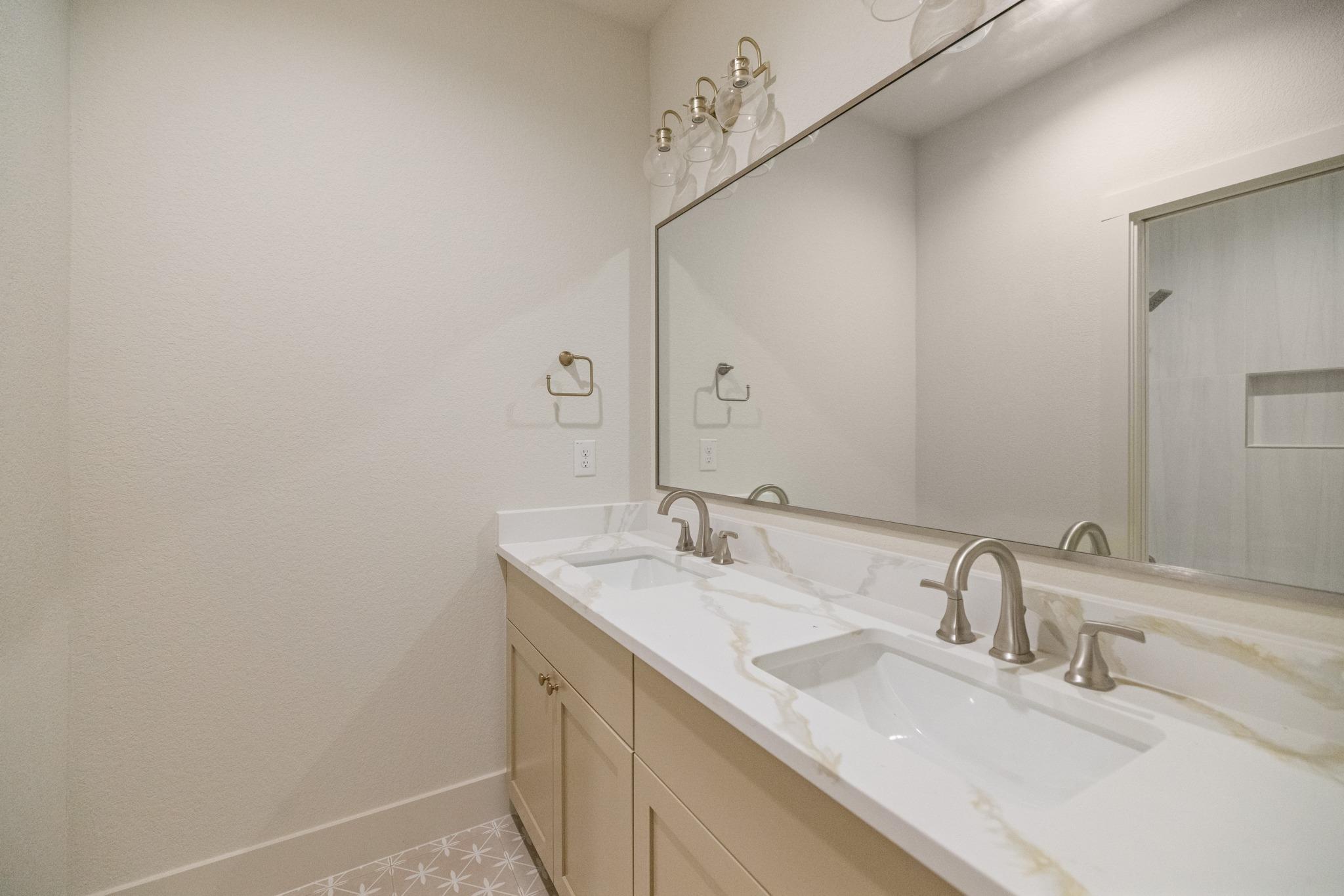 2807 Wilson Ave, Lago Vista, TX 78645