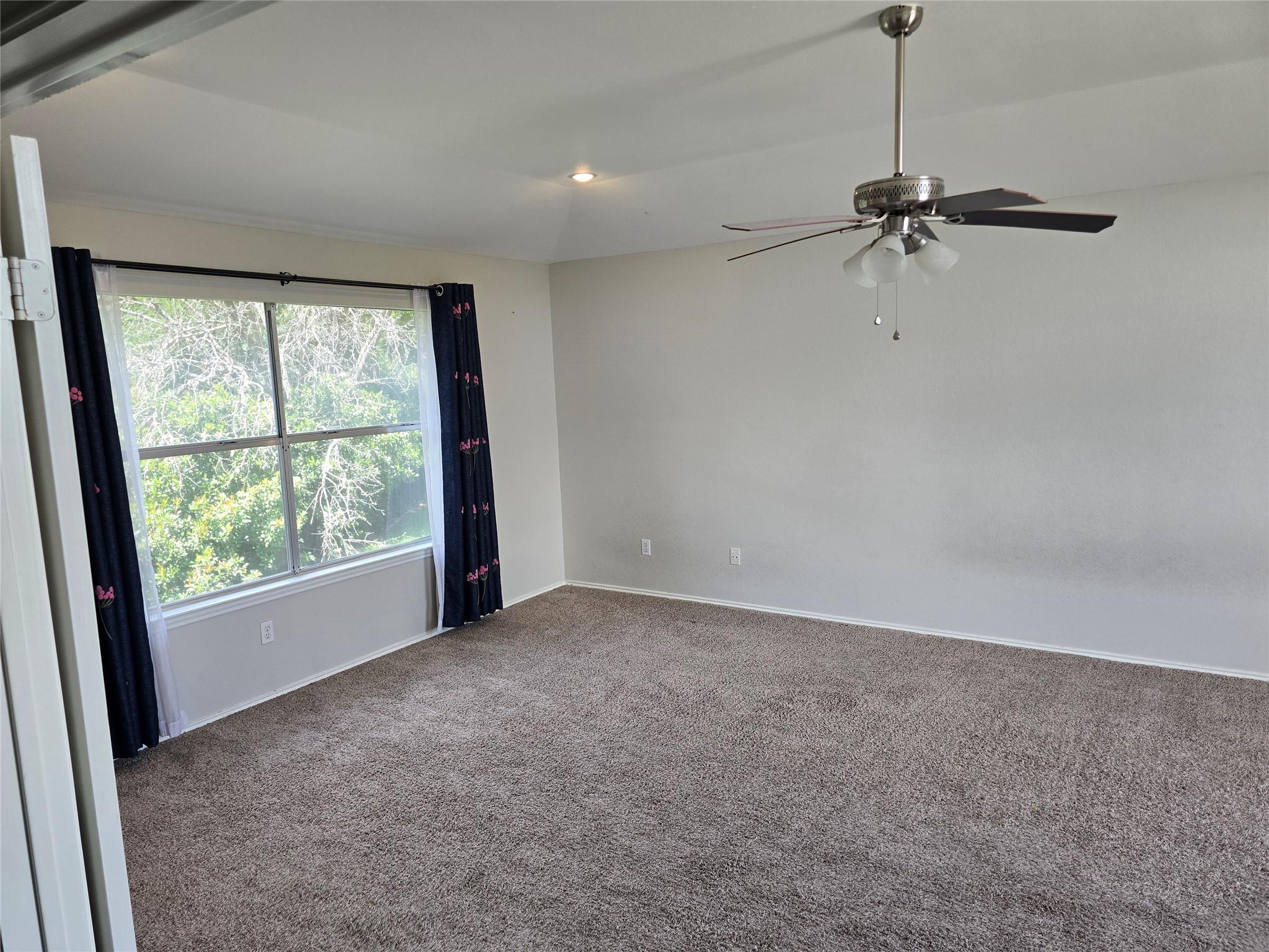 13200 Amasia Dr, Austin, TX 78729