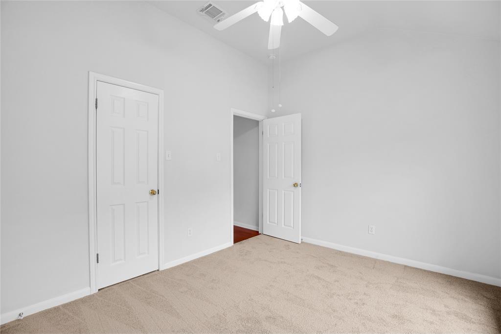 281 Hutton Dr, Kyle, TX 78640