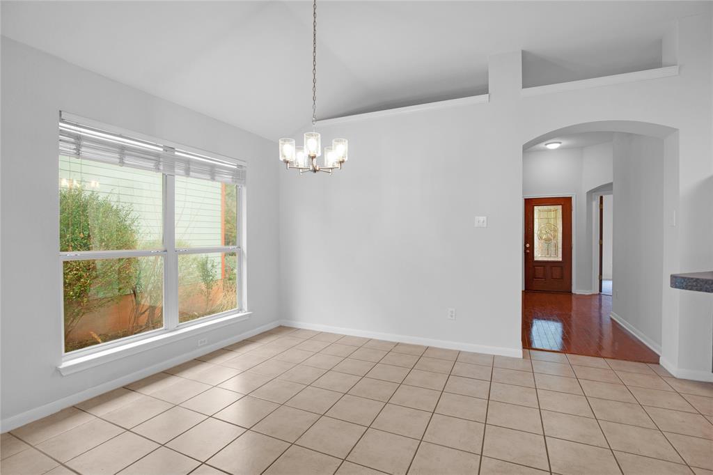 281 Hutton Dr, Kyle, TX 78640