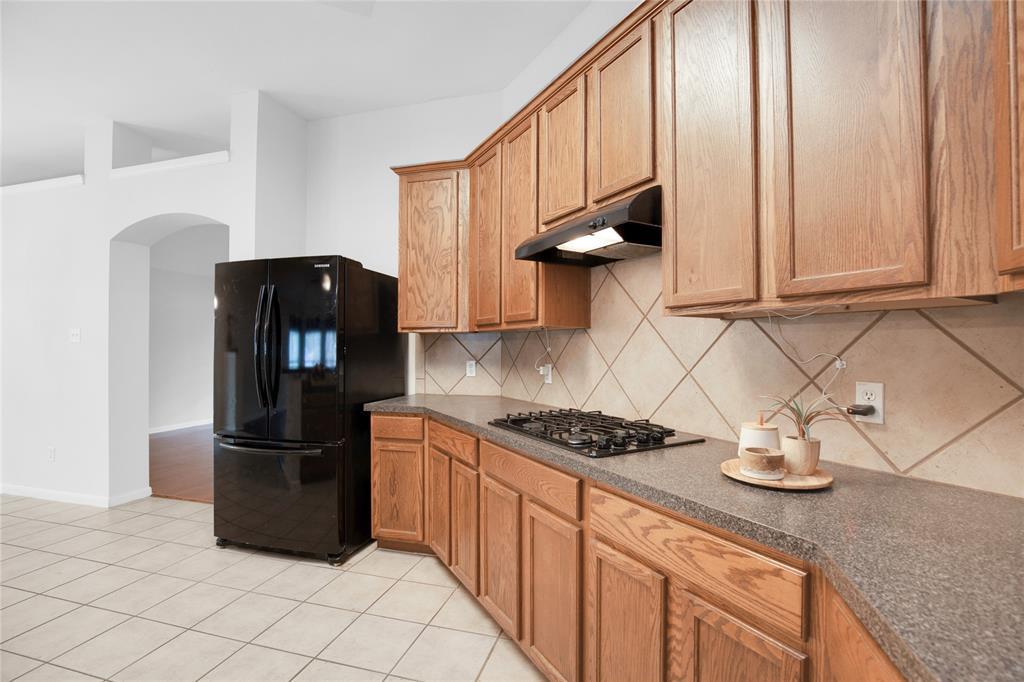 281 Hutton Dr, Kyle, TX 78640