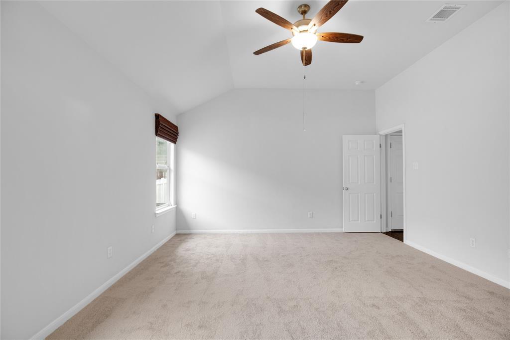 281 Hutton Dr, Kyle, TX 78640