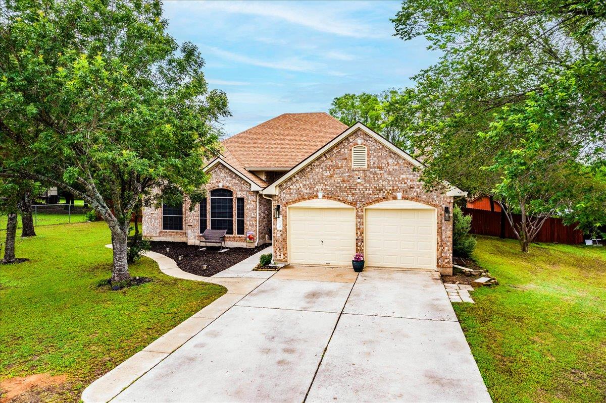 210 Meadow Woods Dr, Kyle, TX 78640