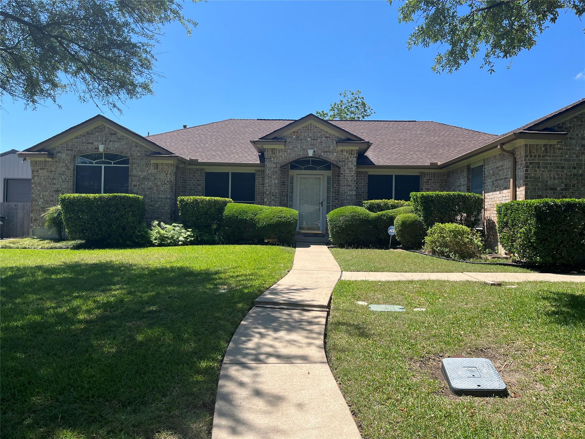 100 Adelfa Dr, Round Rock, TX 78664