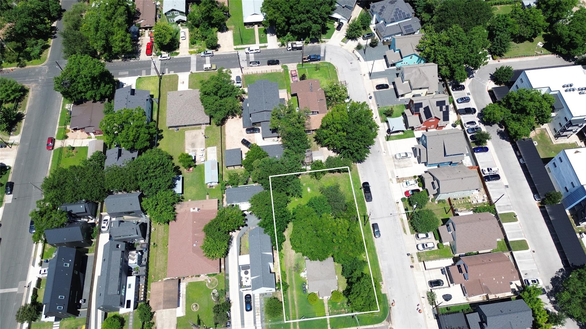 1104 Brass St, Austin, TX 78702