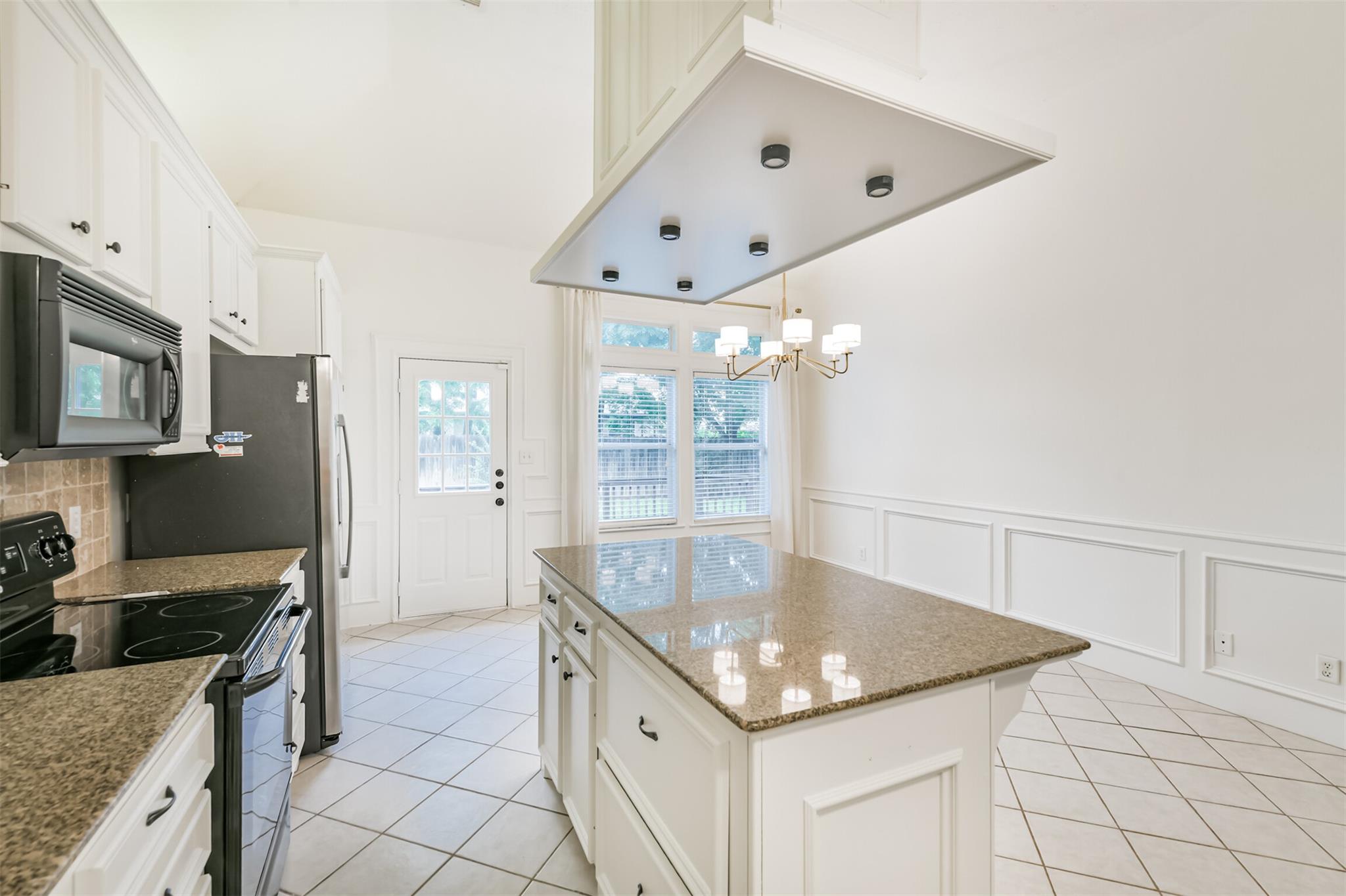 13118 Lazy Ln, Willis, TX 77318