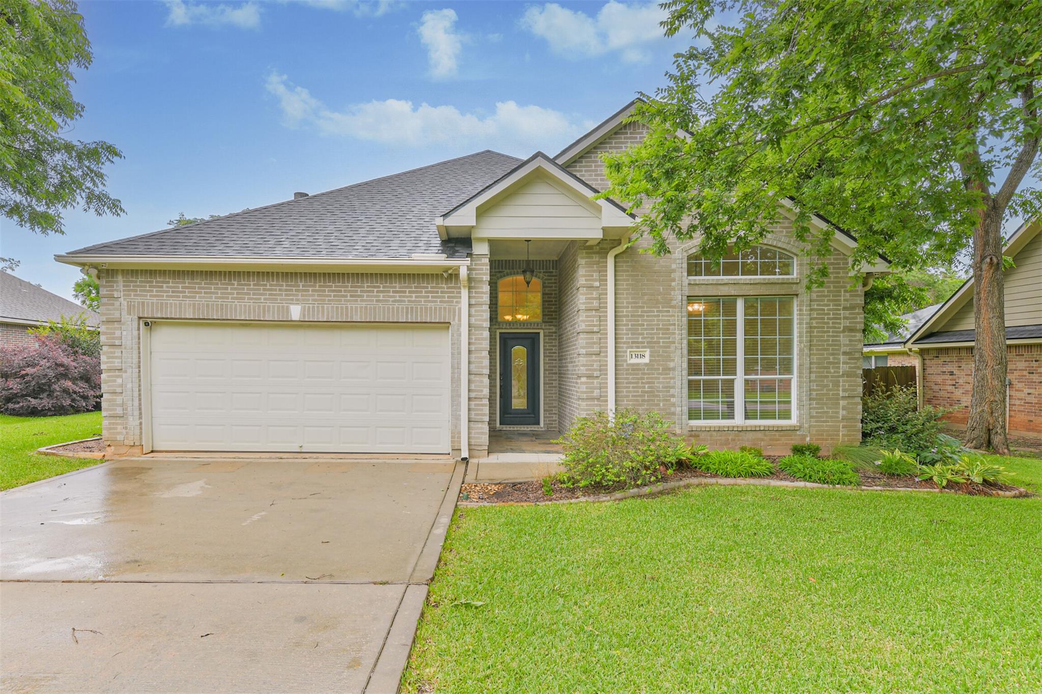 13118 Lazy Ln, Willis, TX 77318