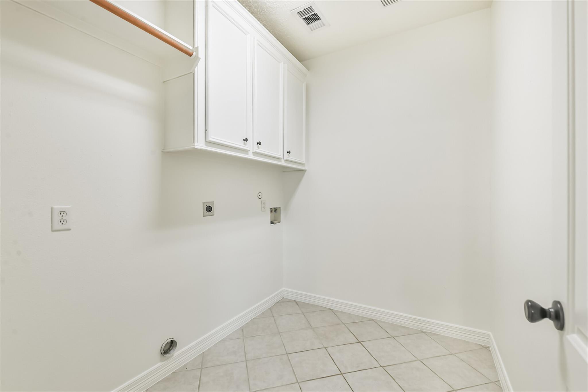 13118 Lazy Ln, Willis, TX 77318
