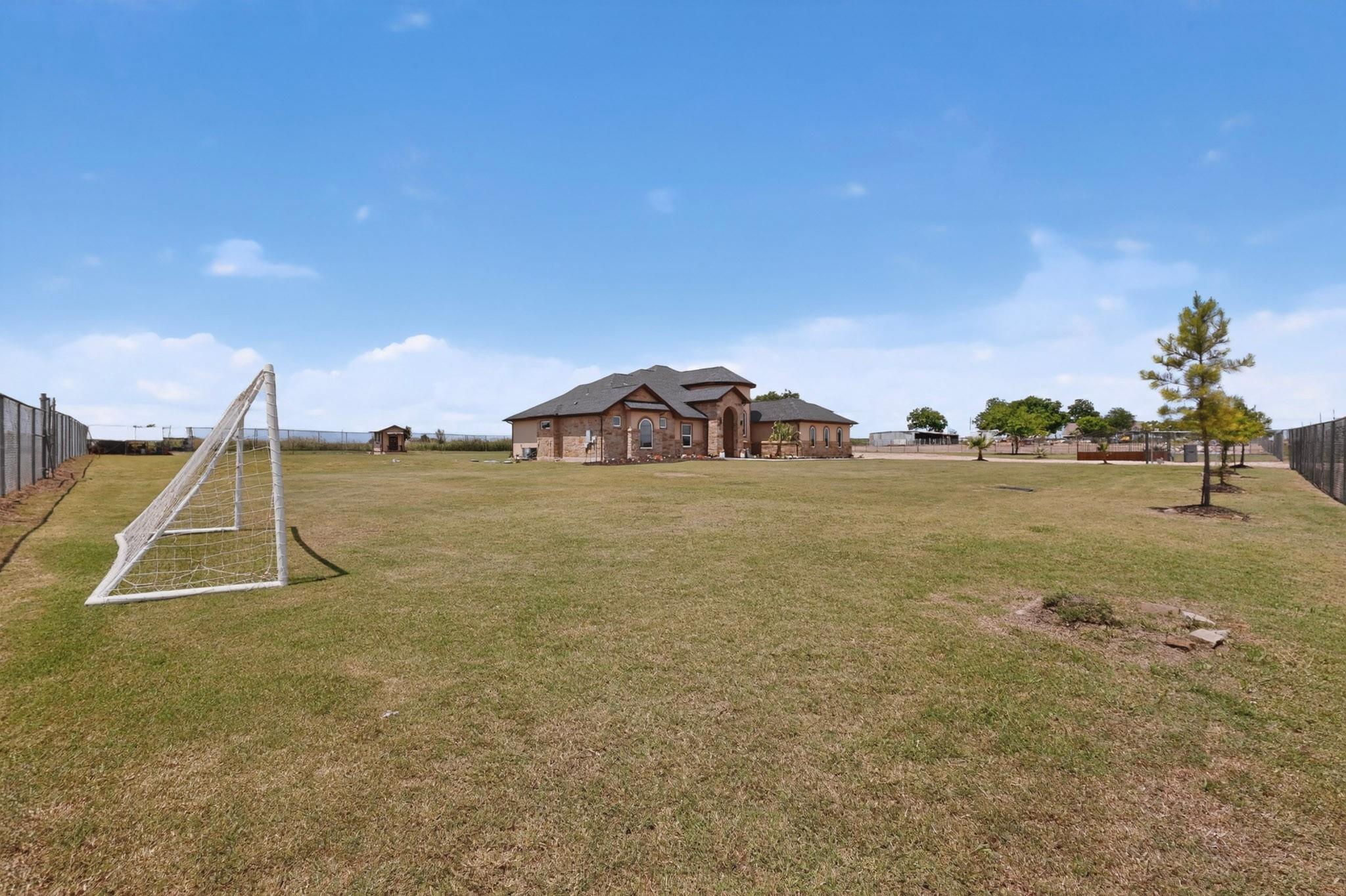 1001 County Road 394, Hutto, TX 78634