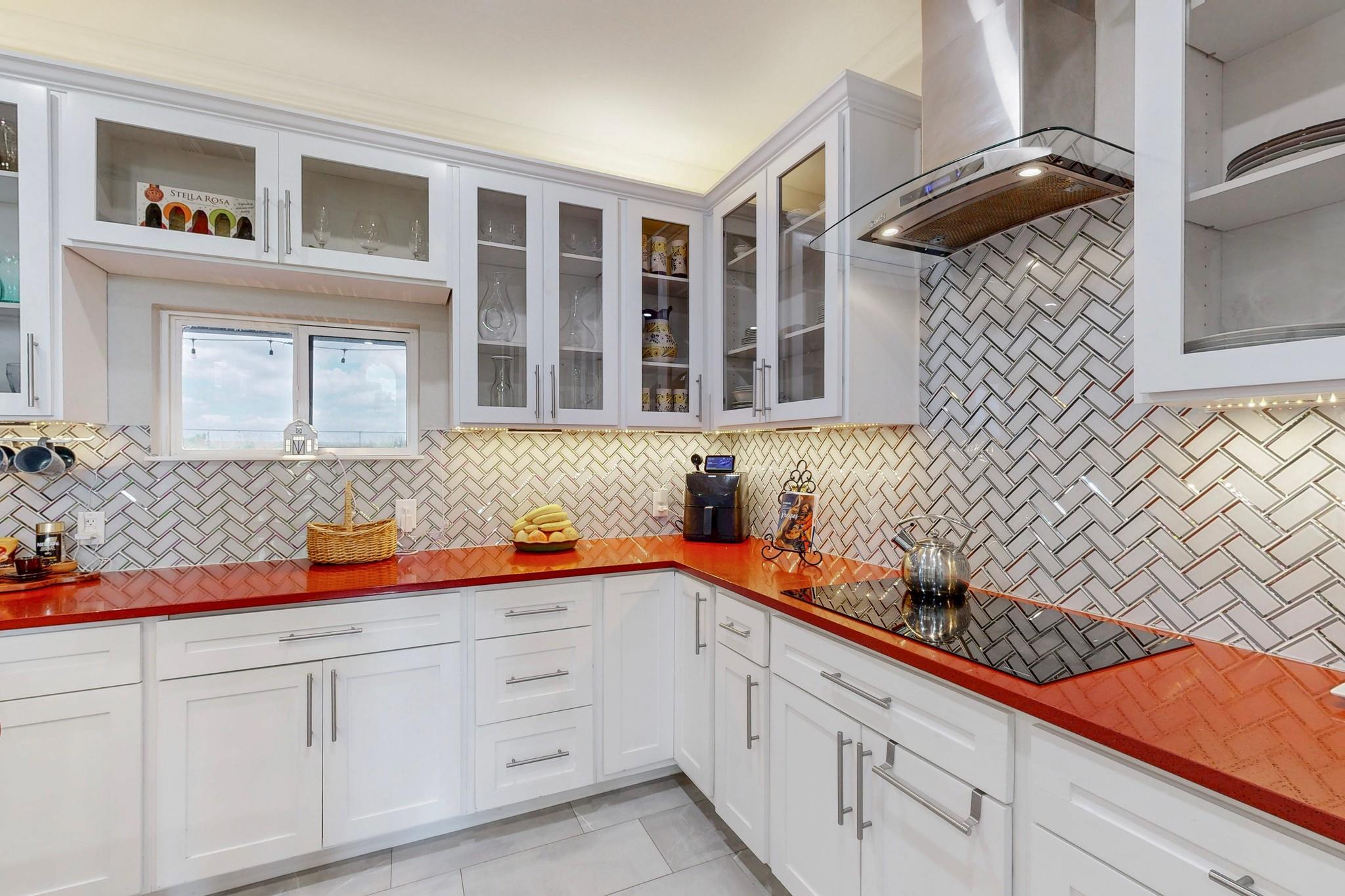 1001 County Road 394, Hutto, TX 78634