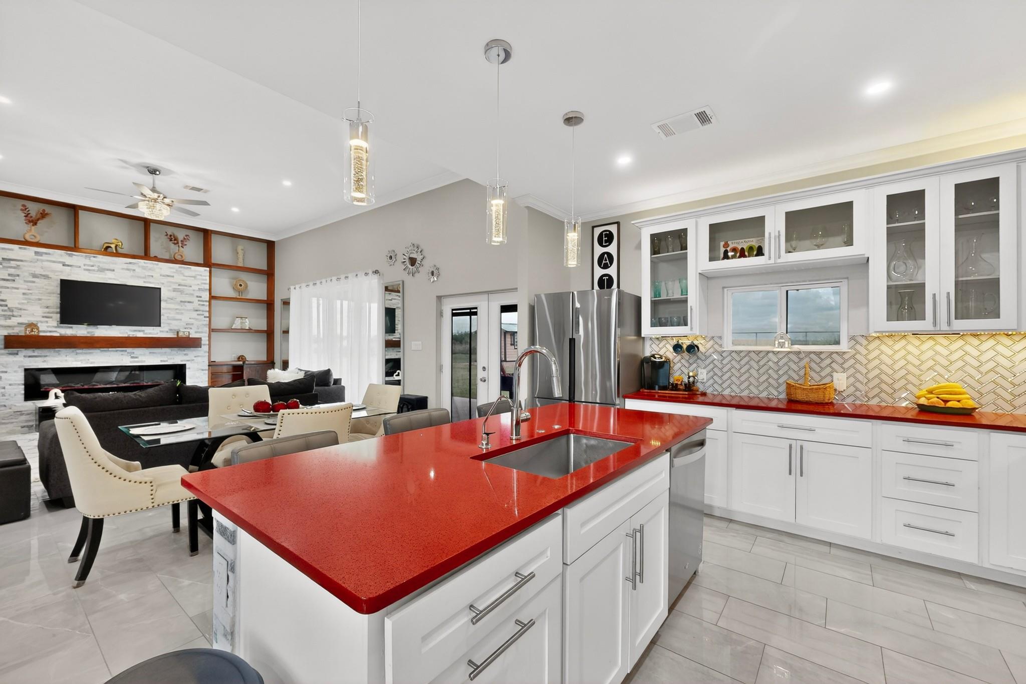 1001 County Road 394, Hutto, TX 78634