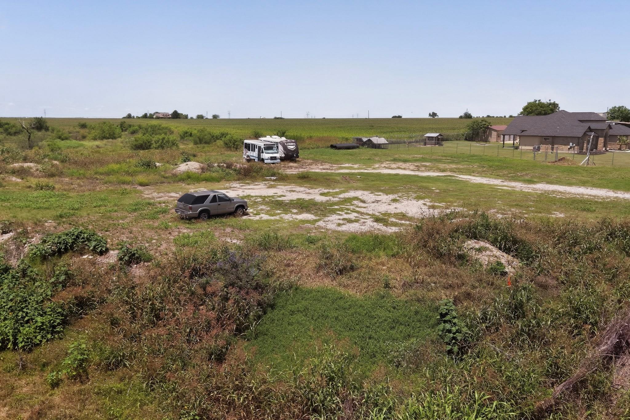 1001 County Road 394, Hutto, TX 78634
