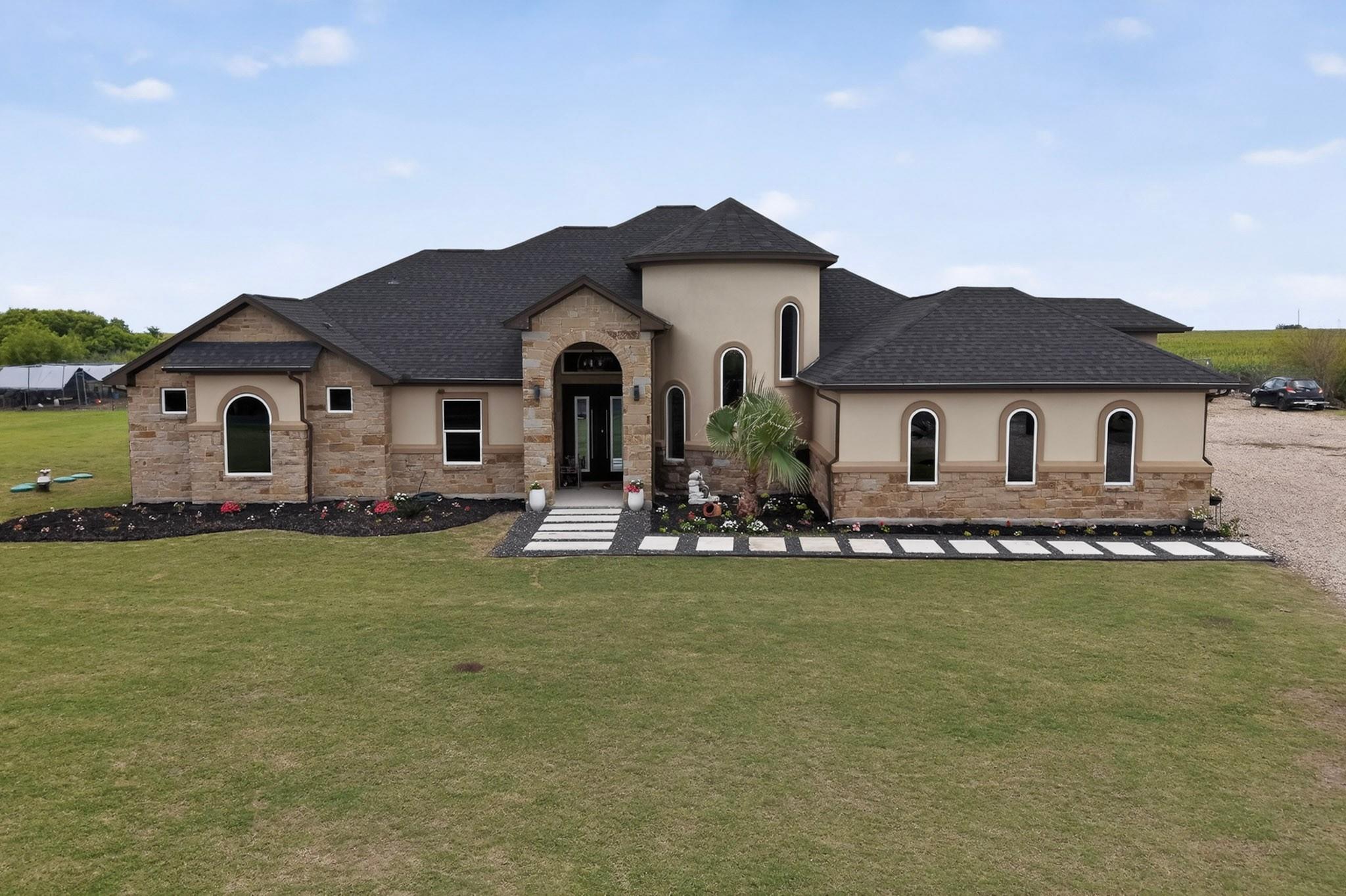 1001 County Road 394, Hutto, TX 78634