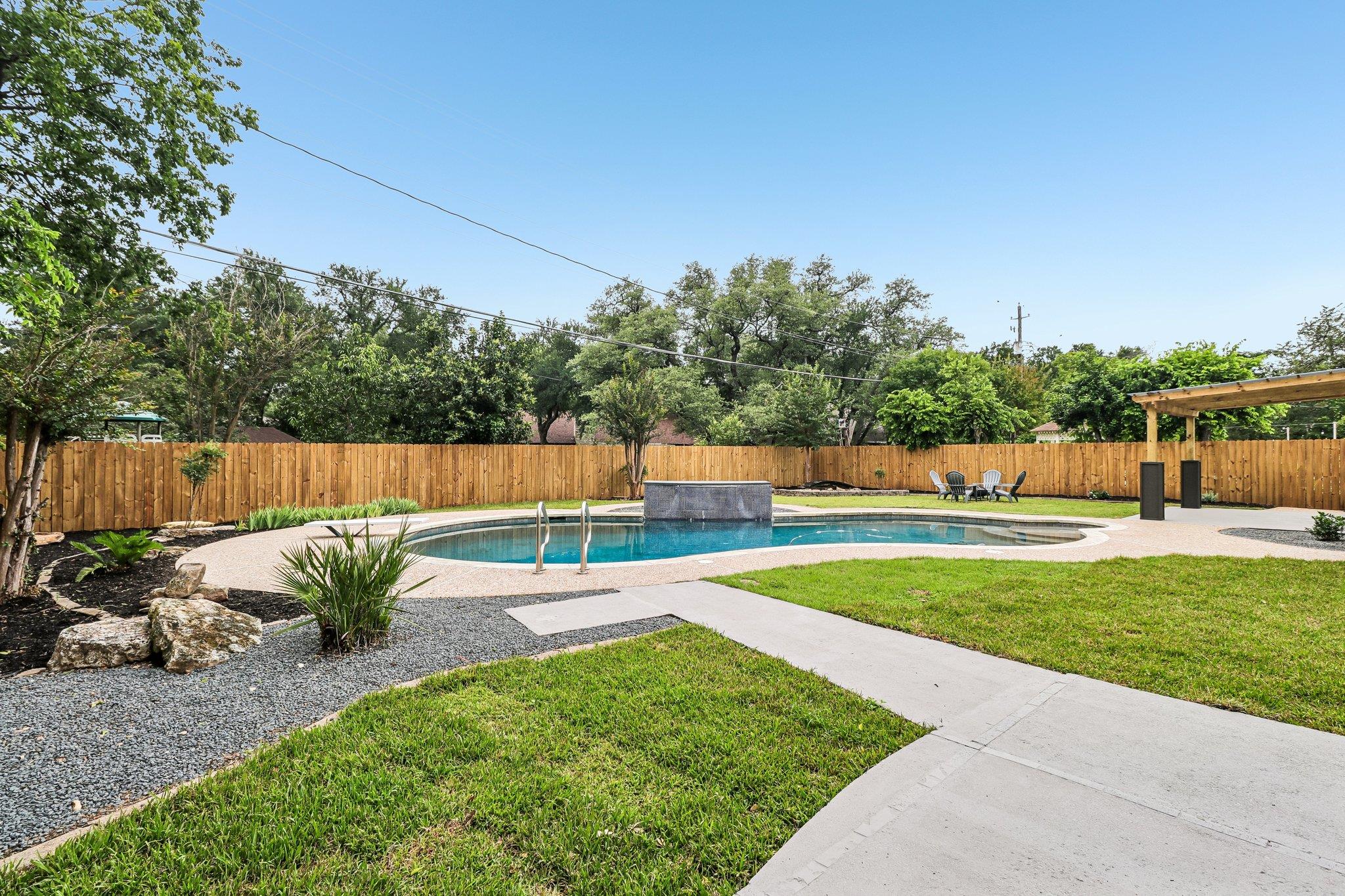 11809 Charing Cross Rd, Austin, TX 78759