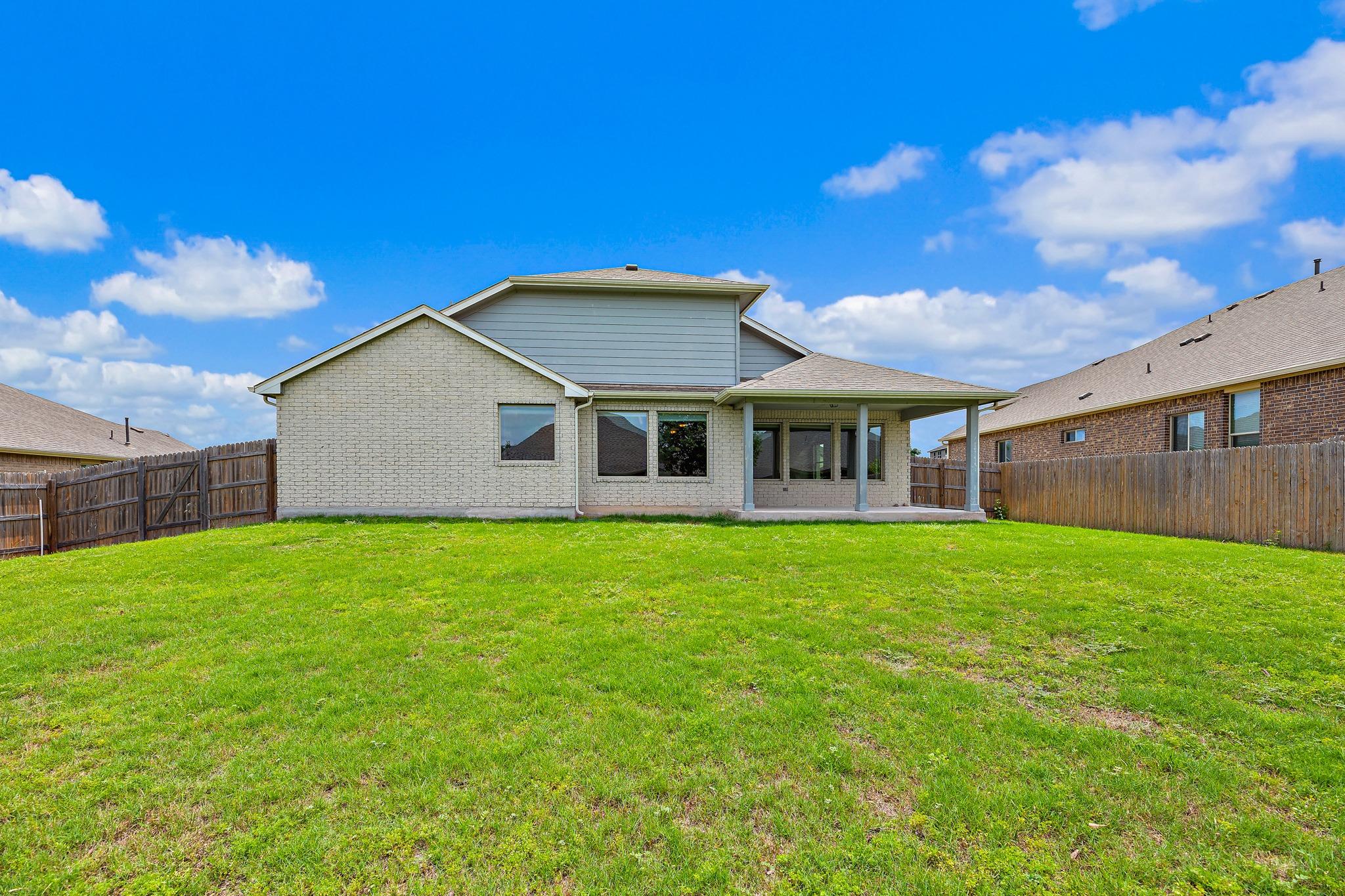 1958 Mexia Dr, Round Rock, TX 78664