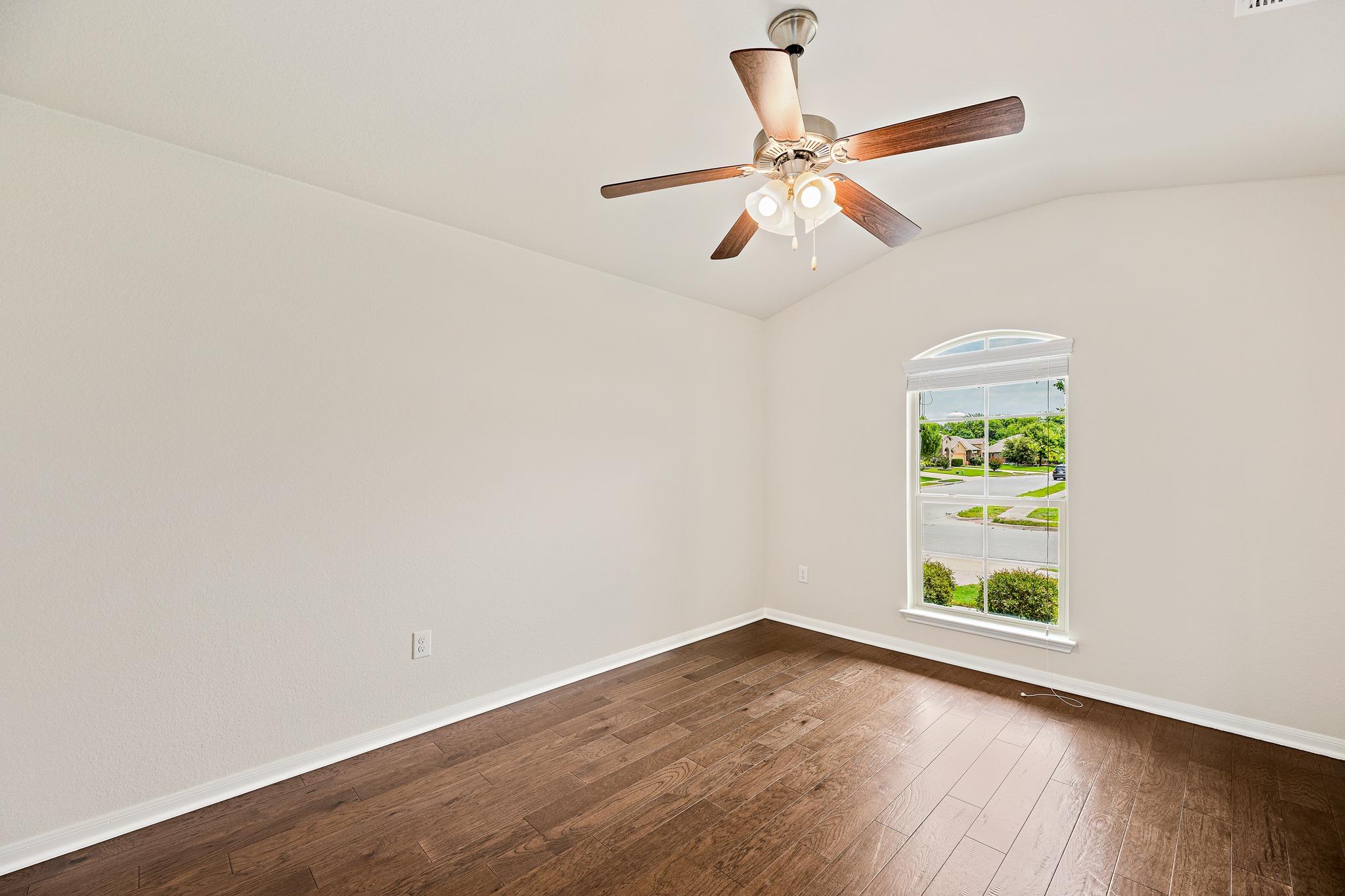 1958 Mexia Dr, Round Rock, TX 78664