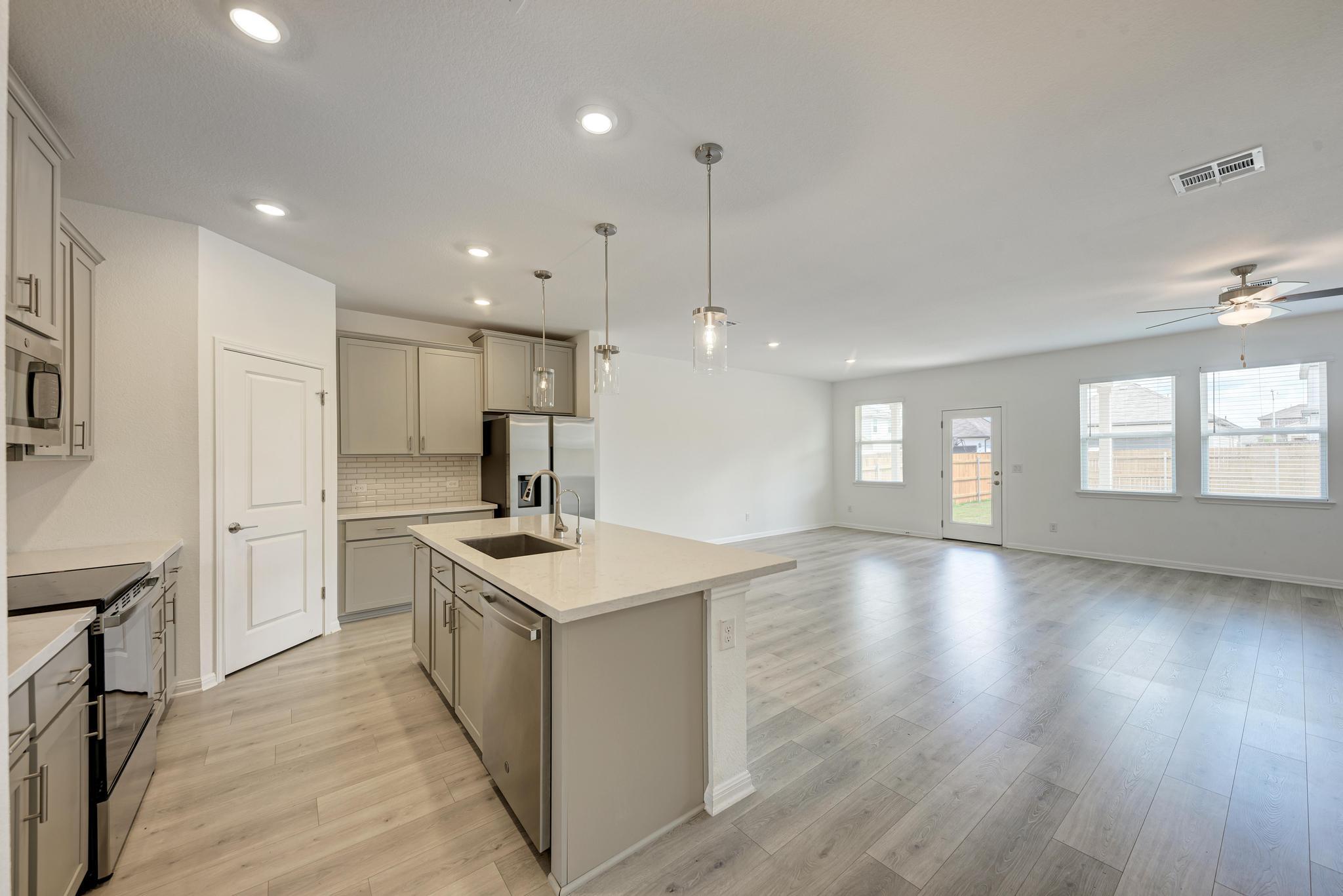 345 Andesite Trl, Liberty Hill, TX 78642