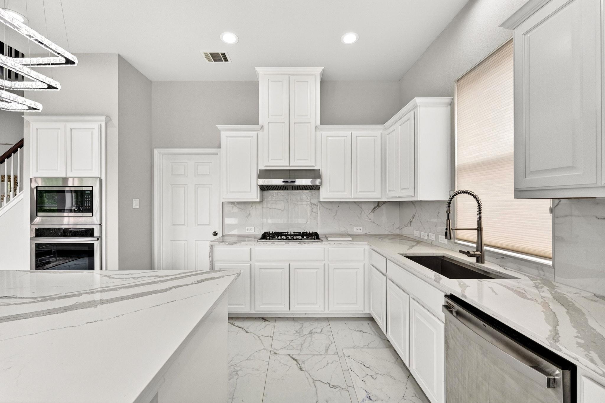 12629 Lee Park Ln, Austin, TX 78732