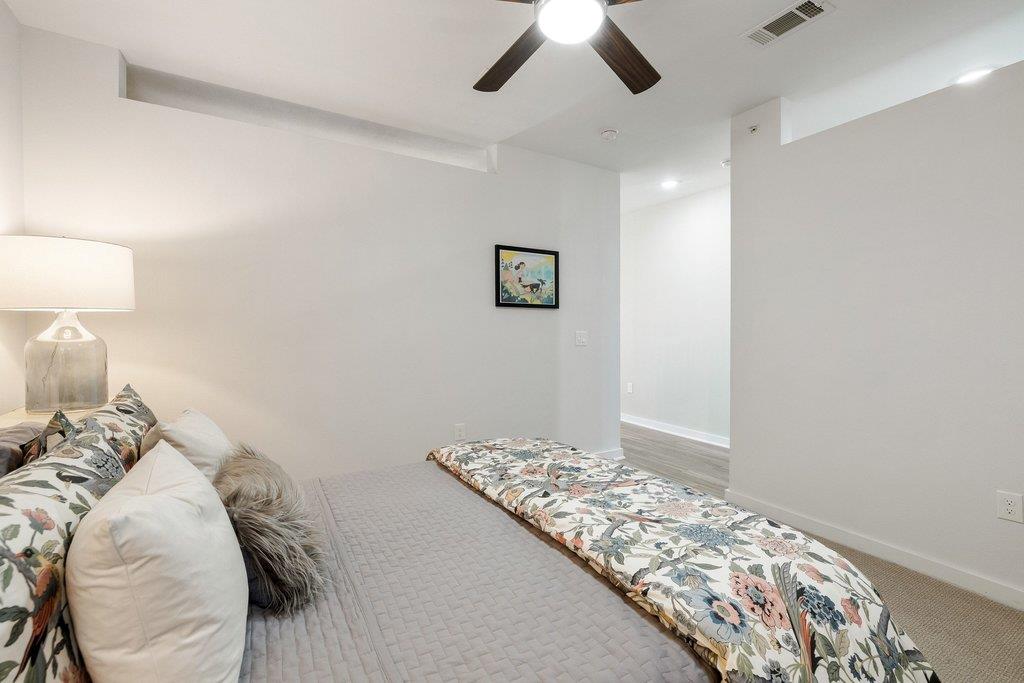 1900 Barton Springs Rd # 5009, Austin, TX 78704